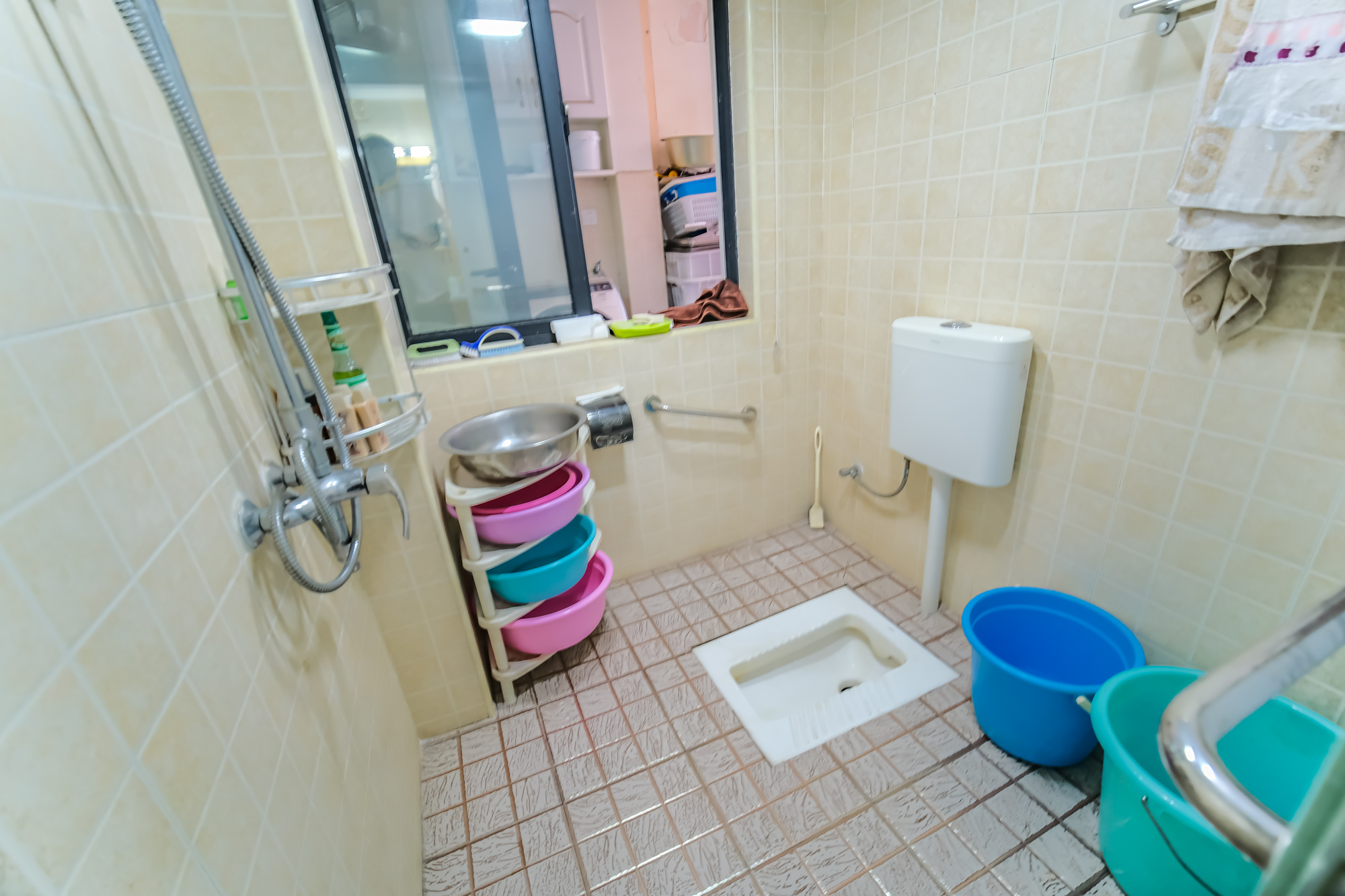 三一街区  2室2厅2卫    57.9万 三一街区  2室2厅2卫    57.9万卫生间