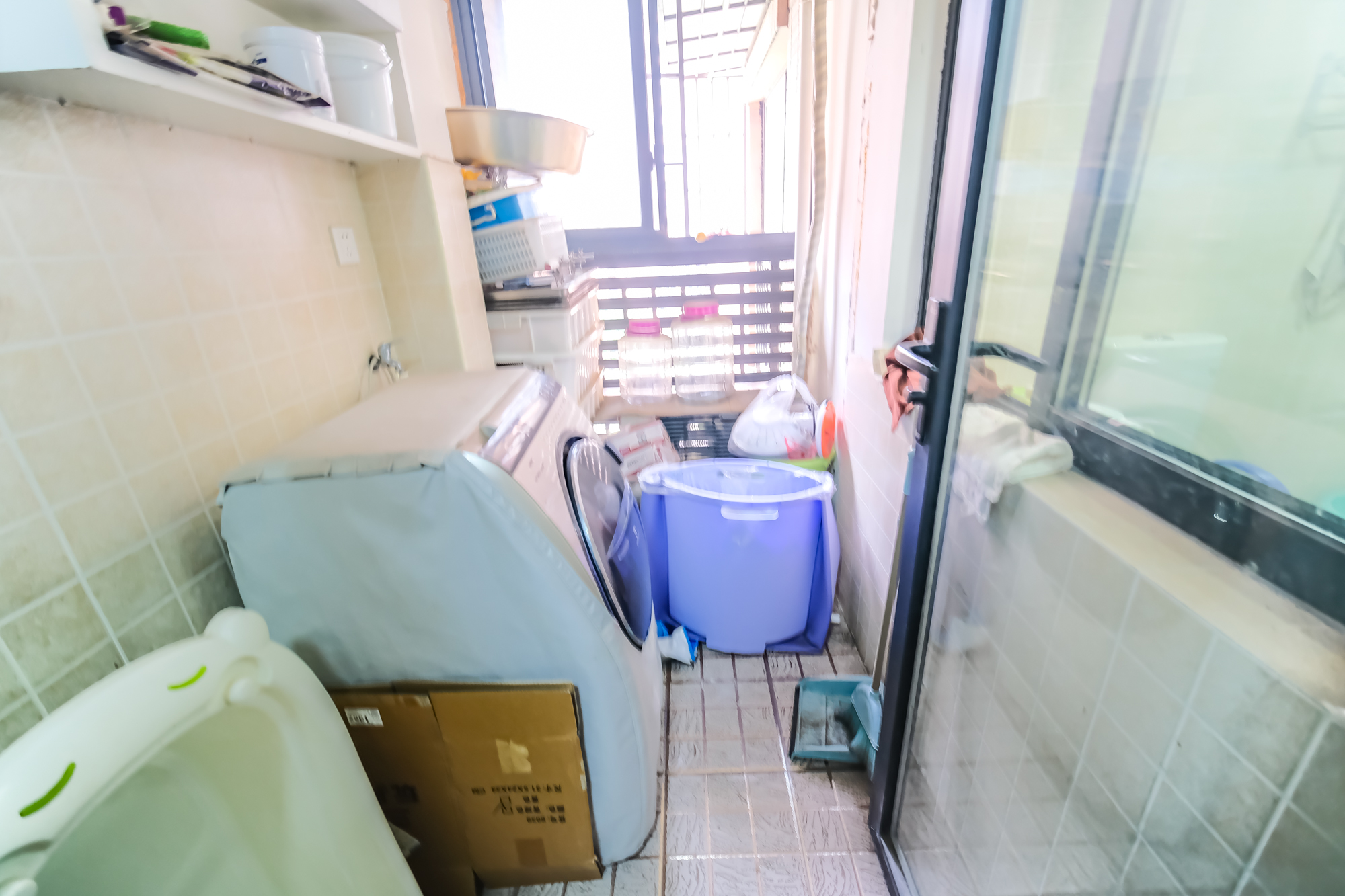 三一街区  2室2厅2卫    57.9万 三一街区  2室2厅2卫    57.9万阳台