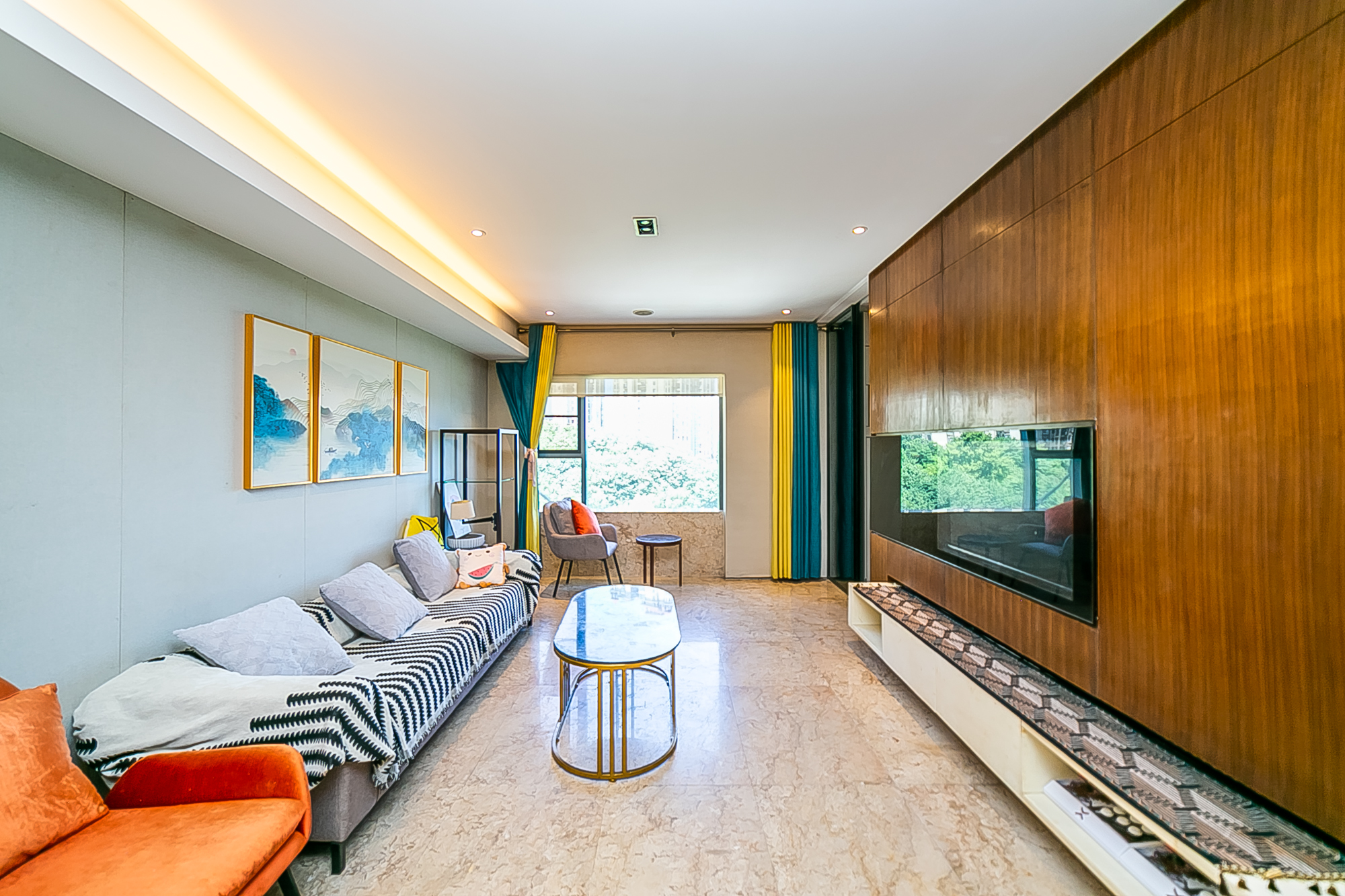 东怡外国(南湖一号)  1室1厅1卫    125.0万 东怡外国(南湖一号)  1室1厅1卫    125.0万客厅