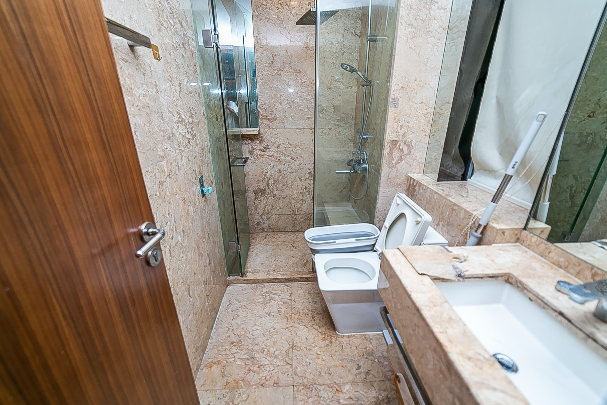 东怡外国(南湖一号)  1室1厅1卫    125.0万 东怡外国(南湖一号)  1室1厅1卫    125.0万其他