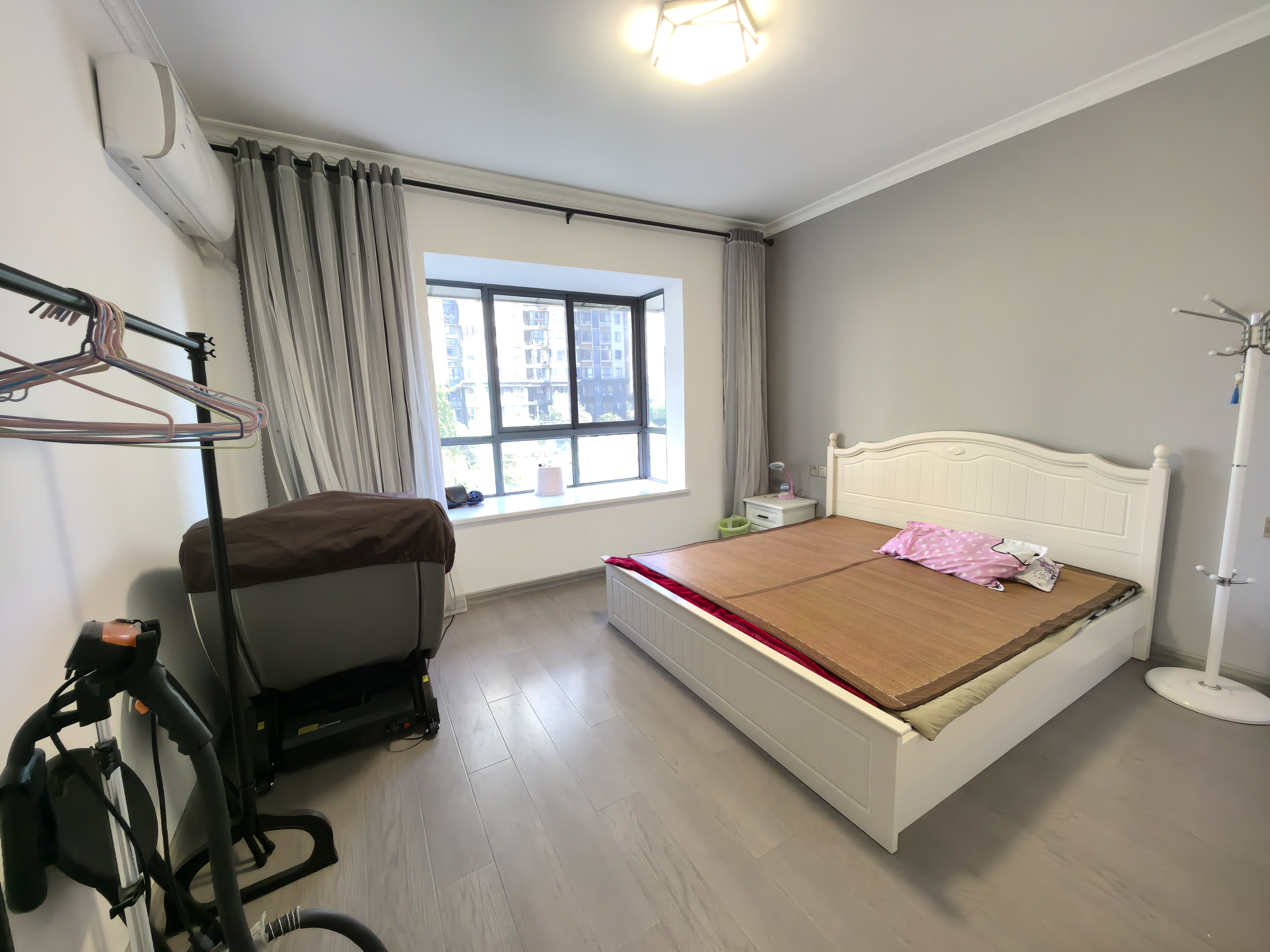 上善国际(翰林府) 4室2厅2卫 74.8万 上善国际(翰林府) 4室2厅2卫 74.8万室内图