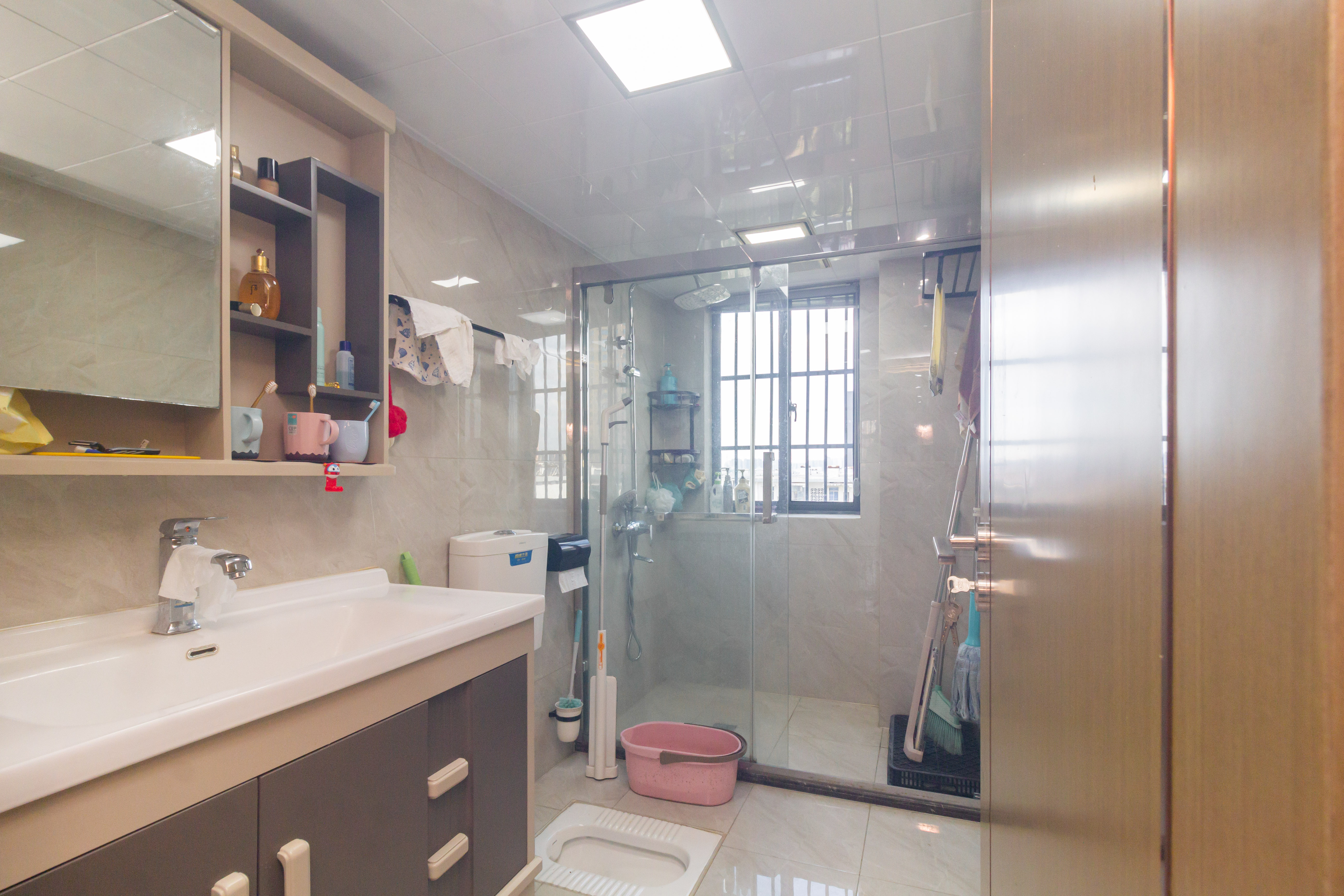 辉宏橄榄城  4室2厅2卫    115.0万 辉宏橄榄城  4室2厅2卫    115.0万卫生间