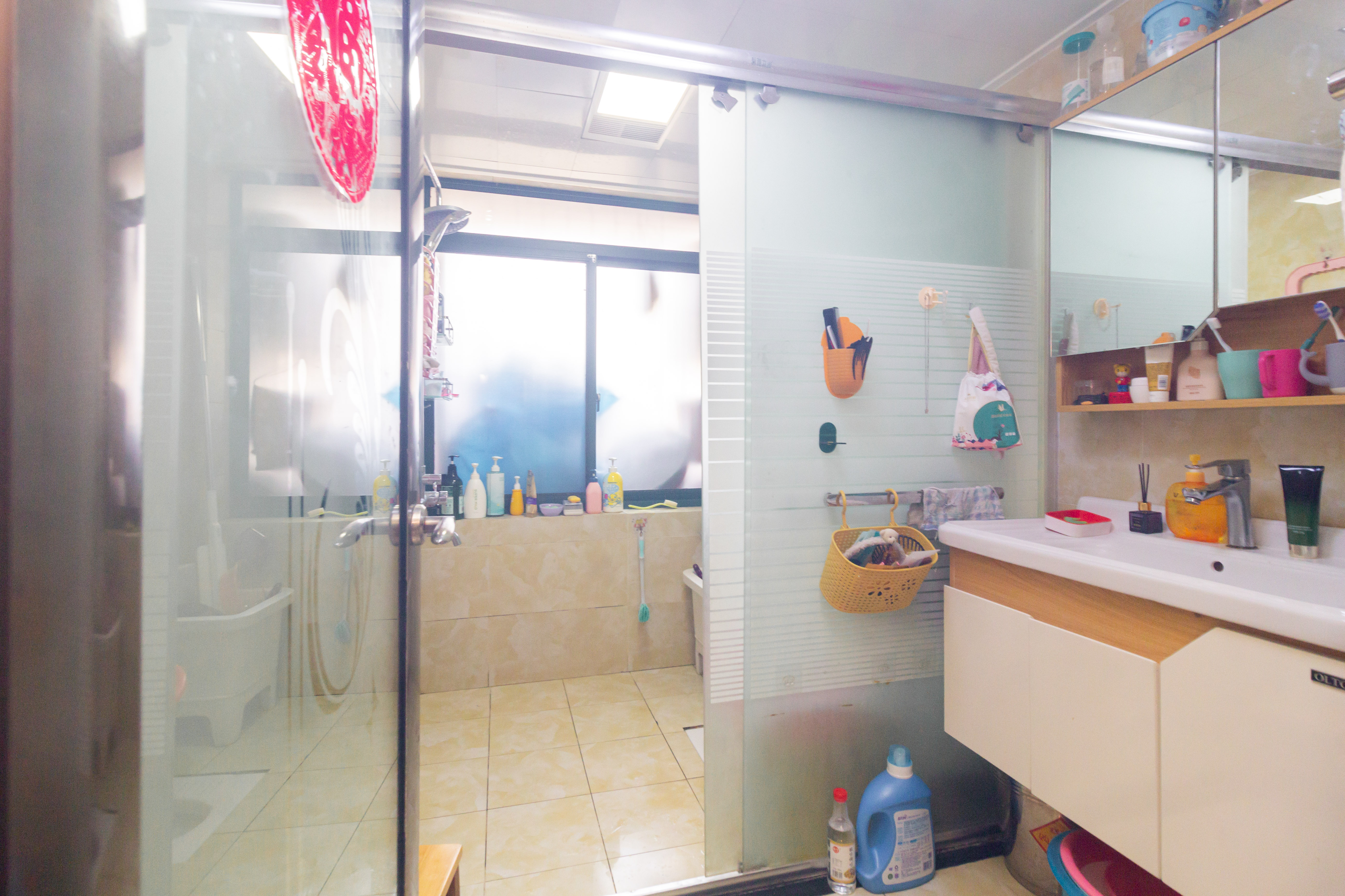 紫云阁 3室2厅2卫 69.8万 紫云阁 3室2厅2卫 69.8万卫生间