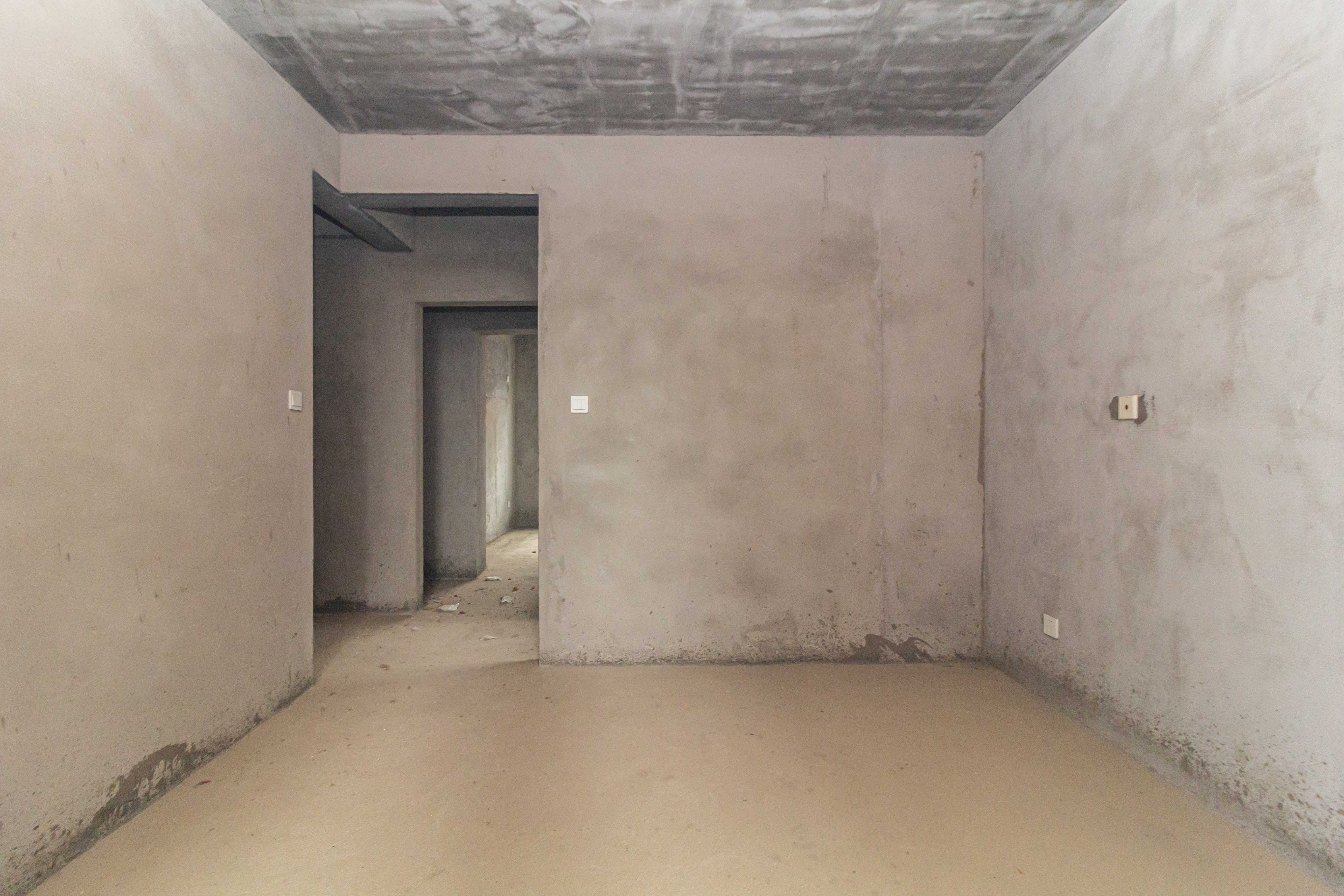 辉宏橄榄城  4室2厅2卫    83.0万 辉宏橄榄城  4室2厅2卫    83.0万卧室