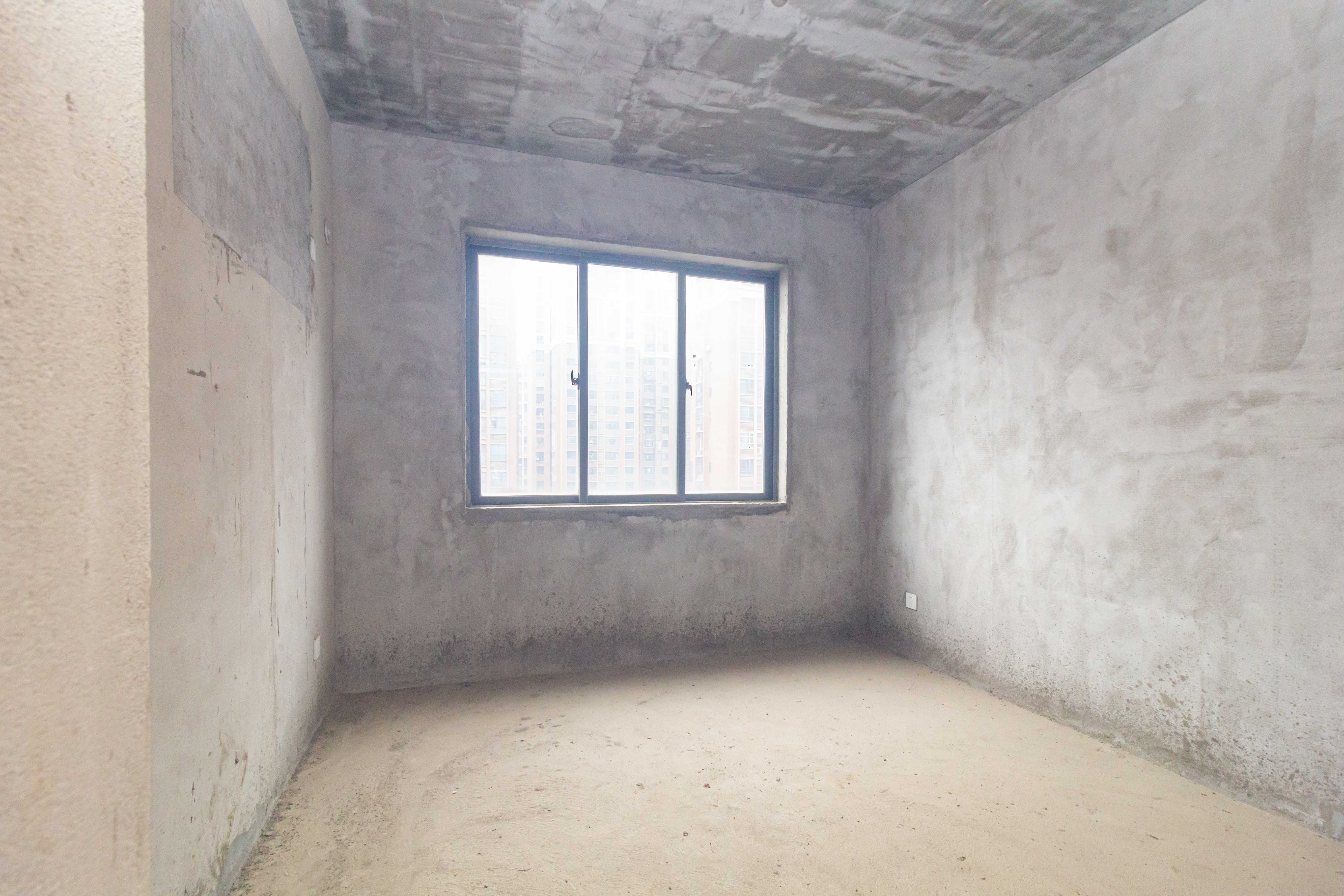 辉宏橄榄城  4室2厅2卫    83.0万 辉宏橄榄城  4室2厅2卫    83.0万卧室