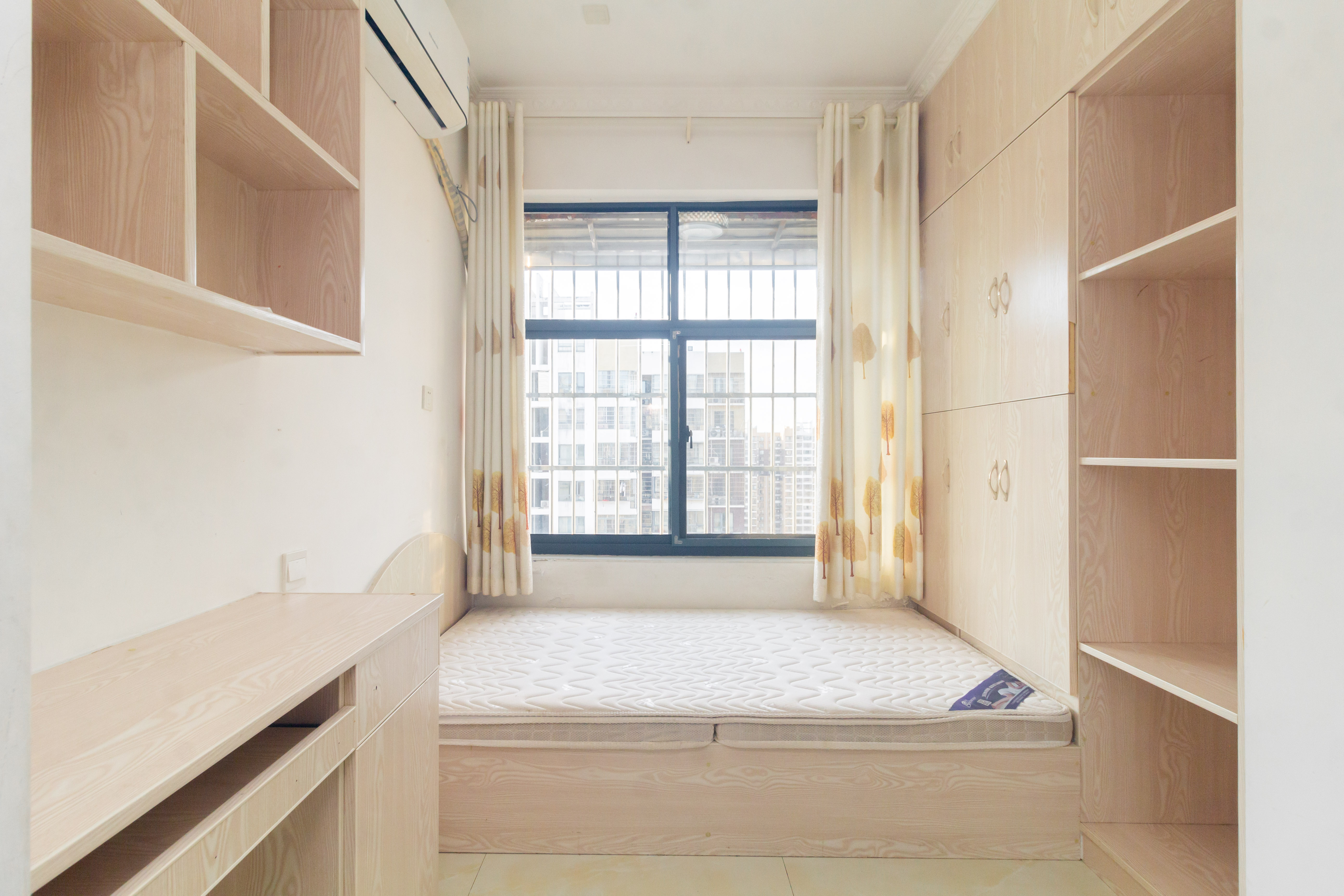 中国铁建国际城二期 3室2厅1卫 46.5万 中国铁建国际城二期 3室2厅1卫 46.5万卧室