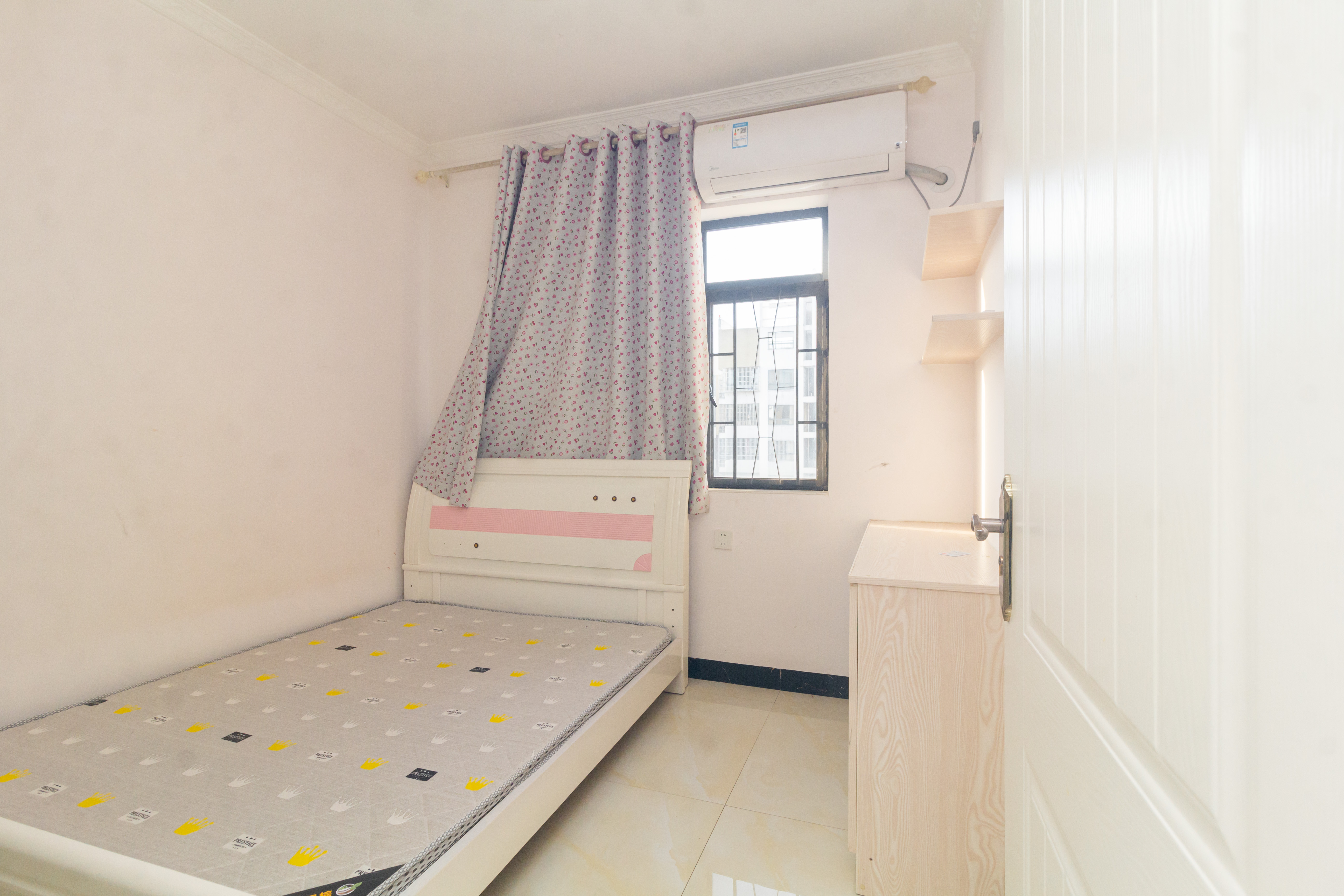 中国铁建国际城二期 3室2厅1卫 46.5万 中国铁建国际城二期 3室2厅1卫 46.5万卧室