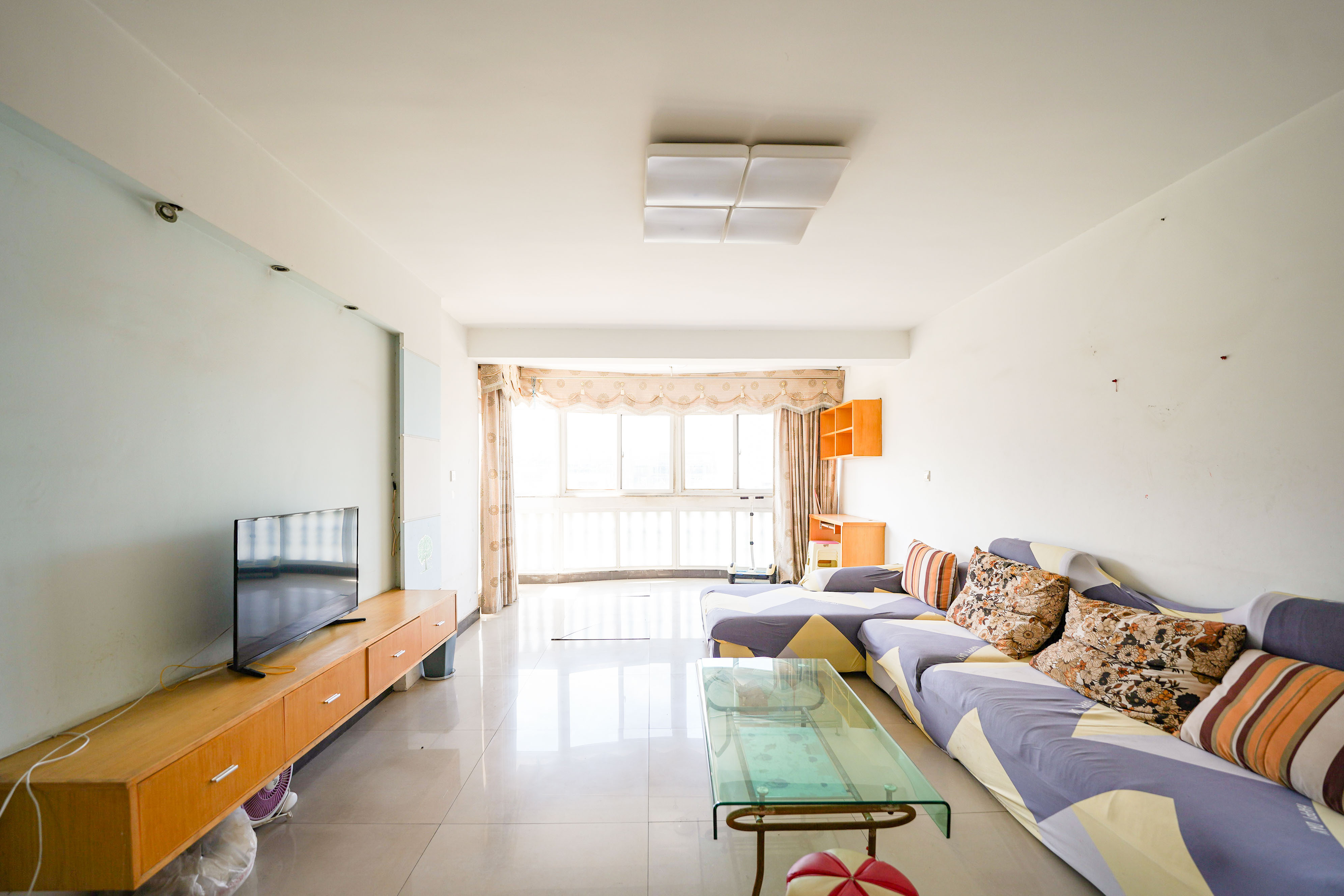 凯富嘉园  2室2厅1卫    26.0万 凯富嘉园  2室2厅1卫    26.0万客厅