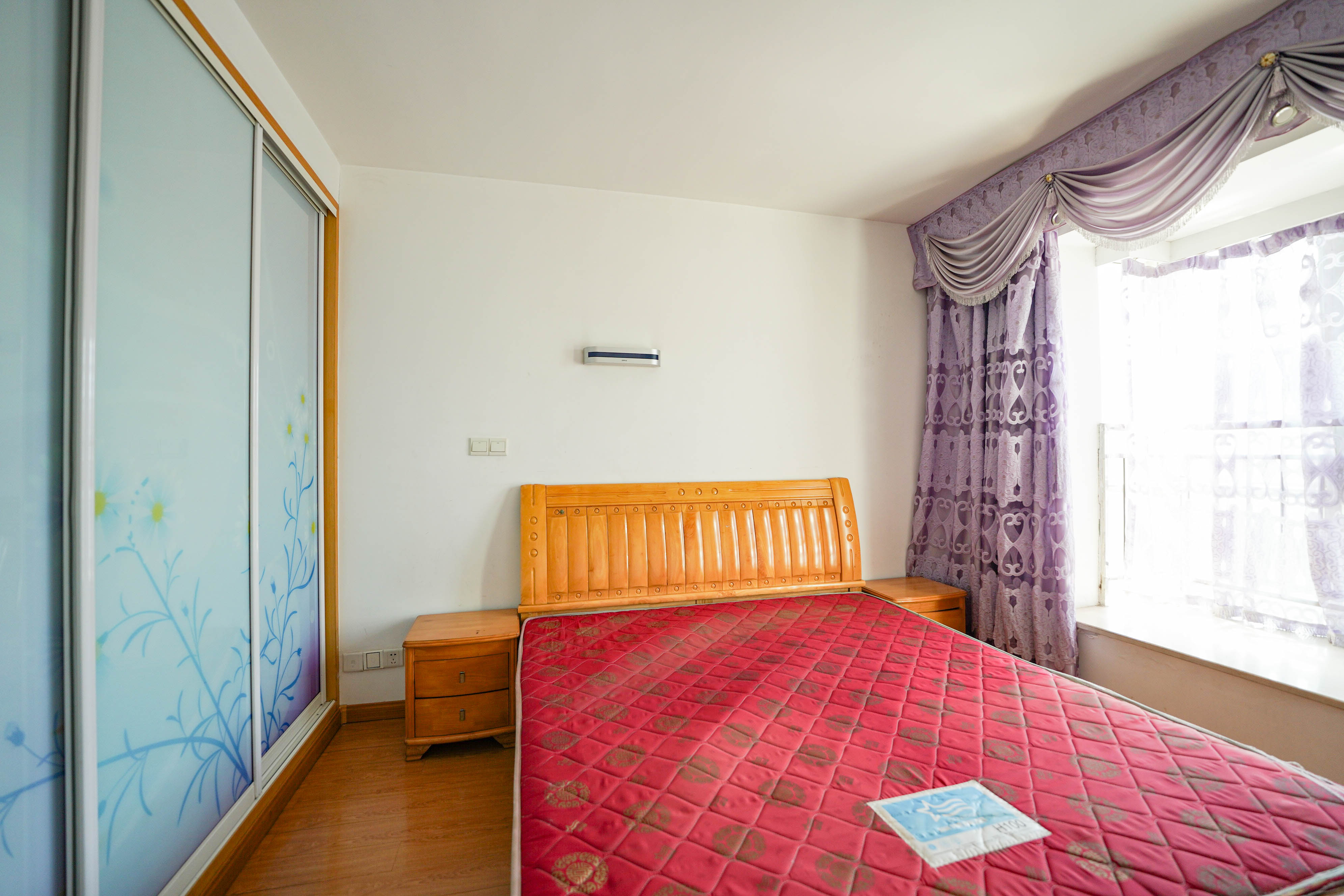 凯富嘉园  2室2厅1卫    26.0万 凯富嘉园  2室2厅1卫    26.0万卧室