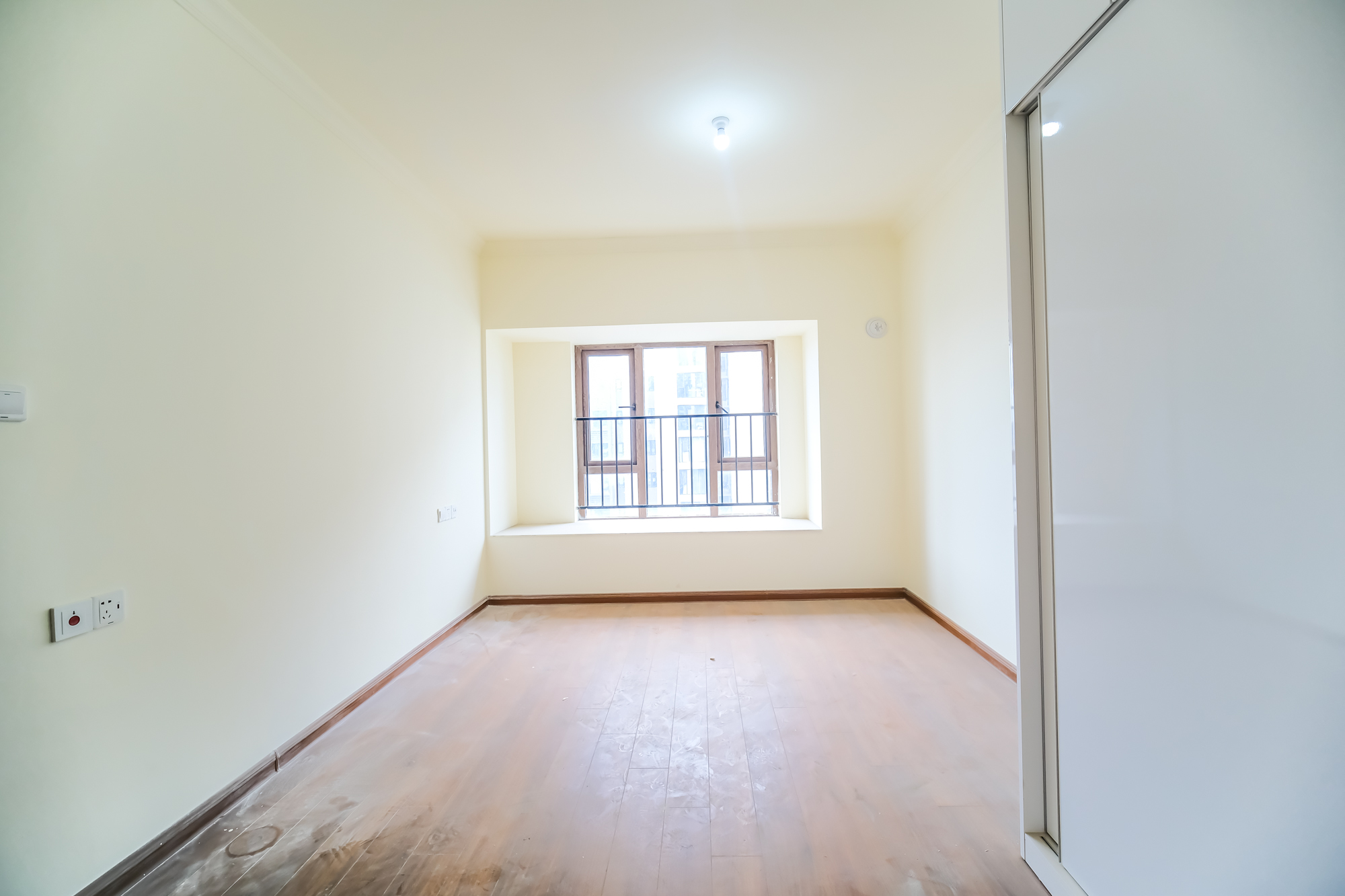 碧桂园翘楚棠 3室2厅2卫 90.8万 碧桂园翘楚棠 3室2厅2卫 90.8万卧室