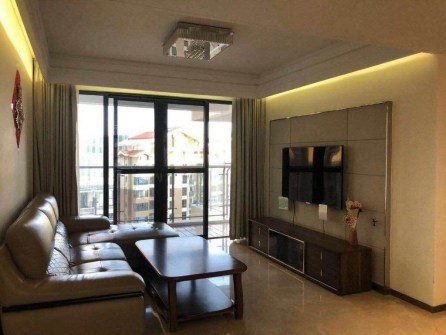 中铁子悦薹  3室2厅2卫    370.0万