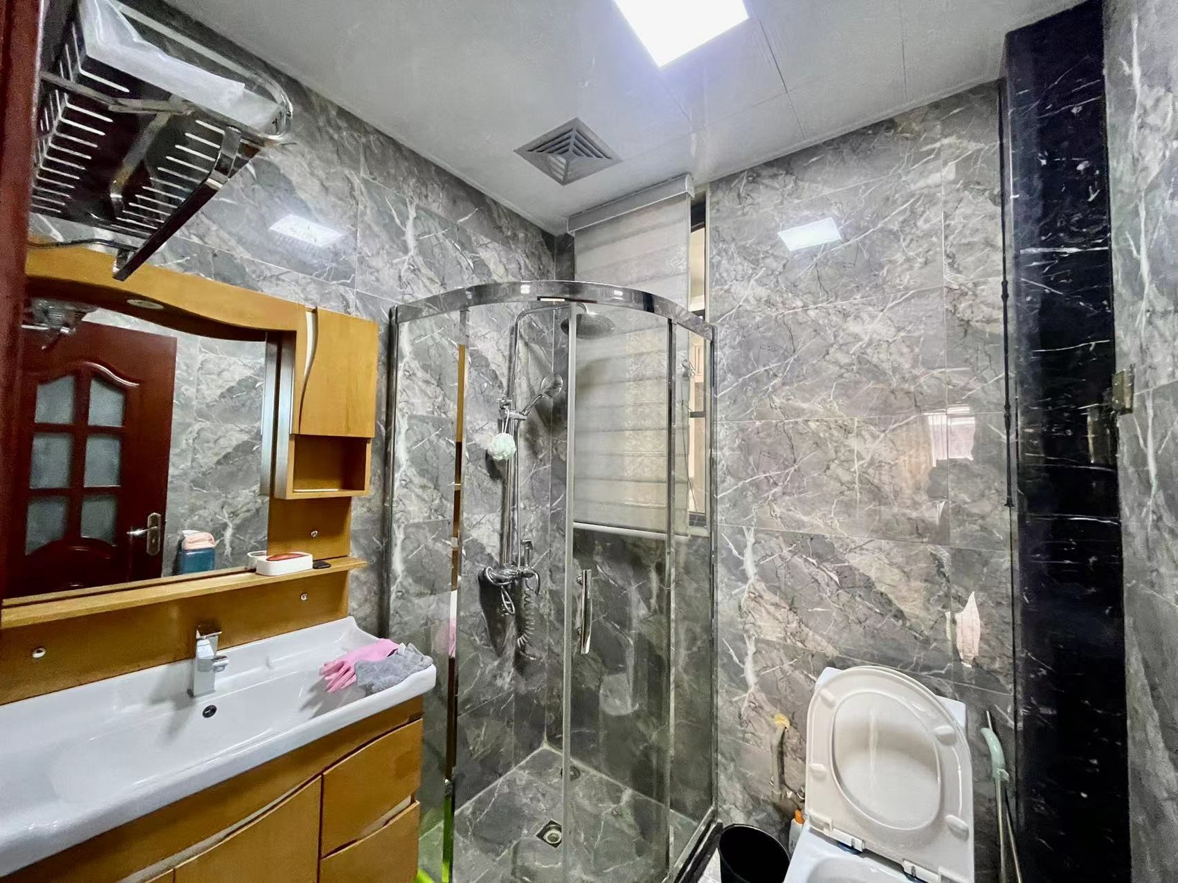 鲁能美丽三区二期别墅(新) 3室2厅2卫 500.0万 鲁能美丽三区二期别墅(新) 3室2厅2卫 500.0万客厅