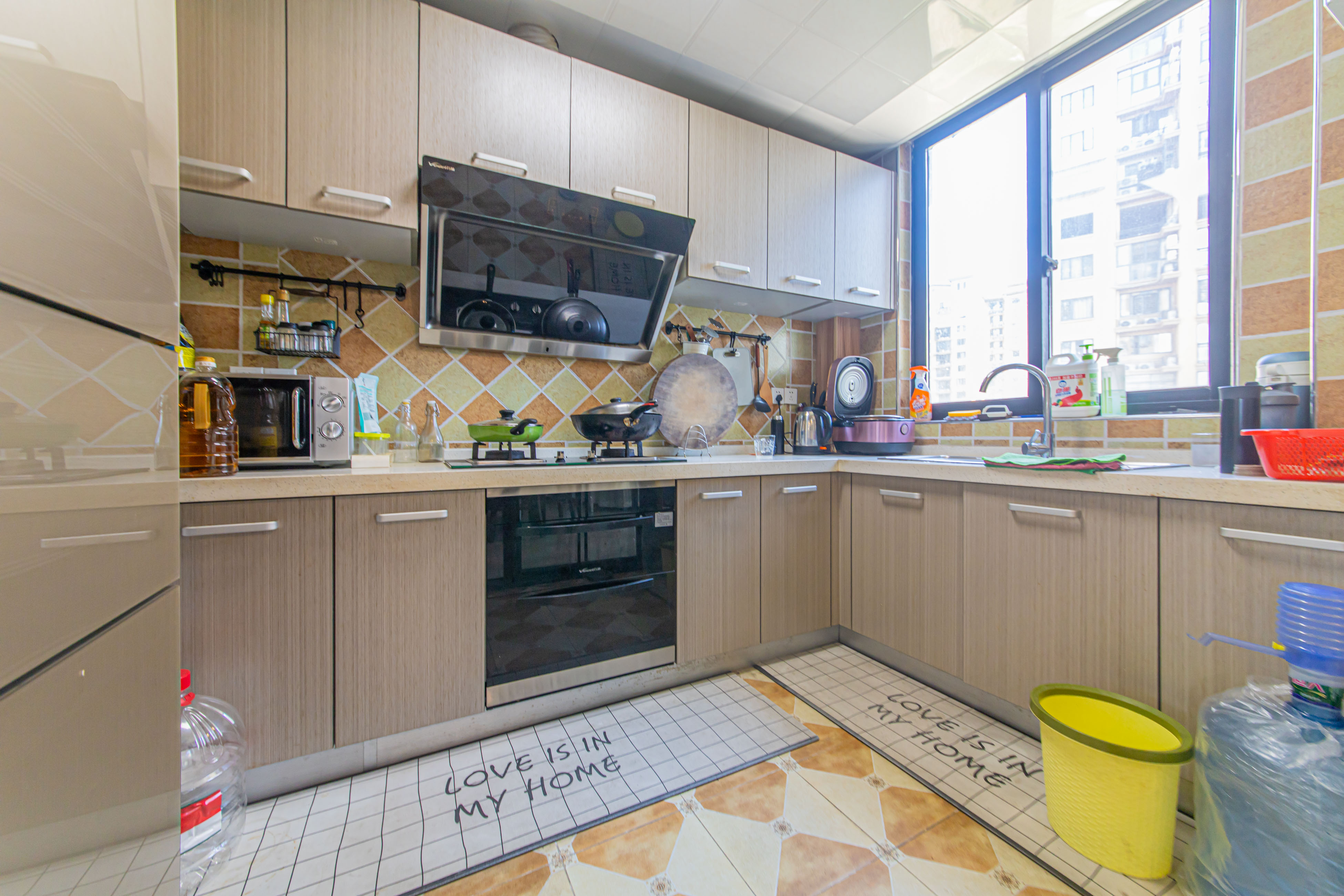 中信凯旋城（中信新城四期）  3室2厅2卫    120.0万厨房