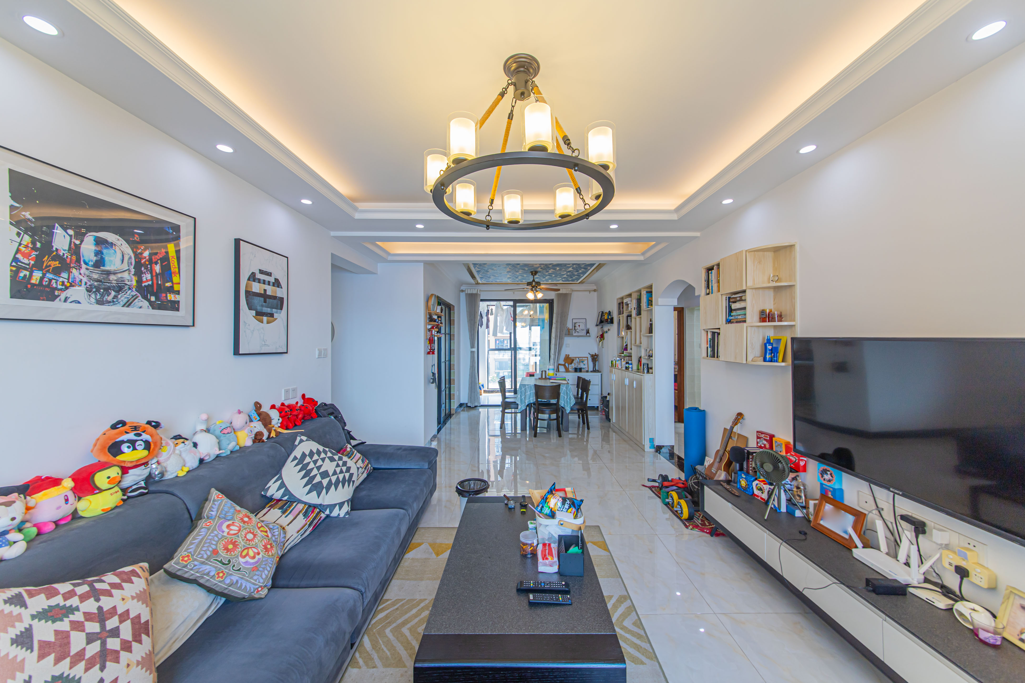 中信凯旋城（中信新城四期）  3室2厅2卫    120.0万客厅