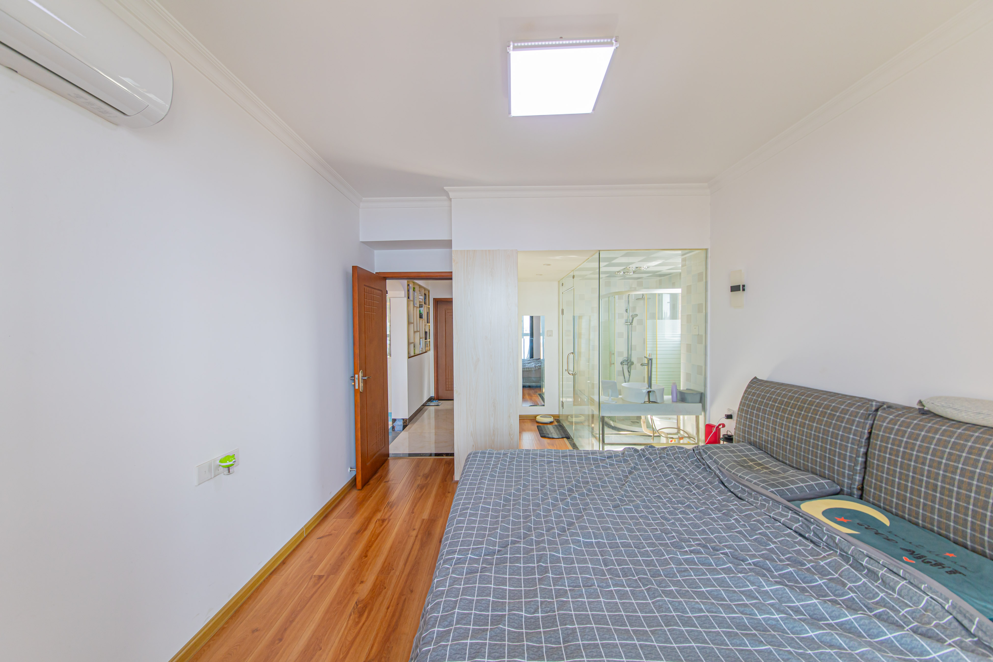 中信凯旋城（中信新城四期）  3室2厅2卫    120.0万卧室