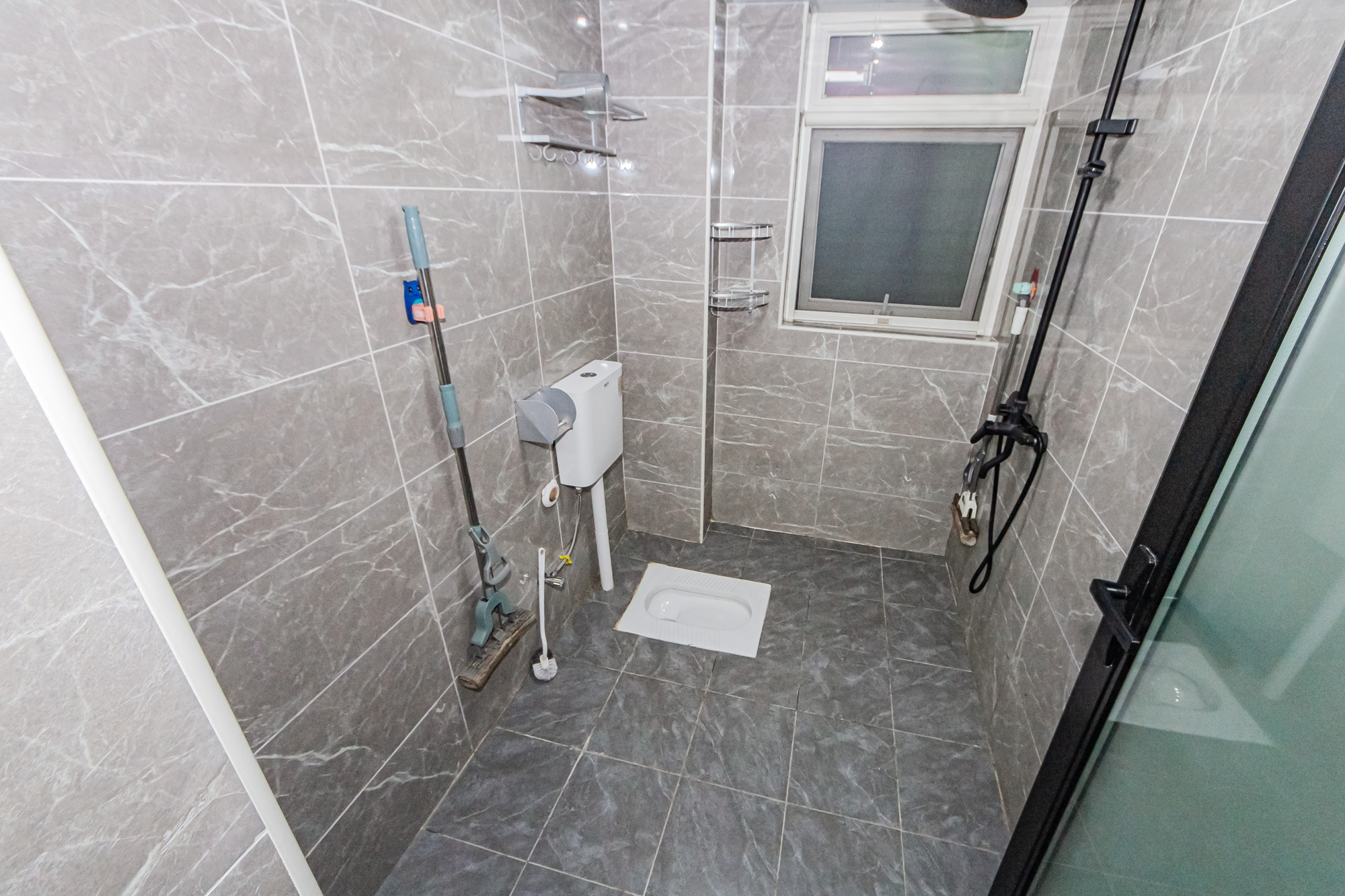 北辰三角洲E3区  3室2厅2卫    166.0万卫生间