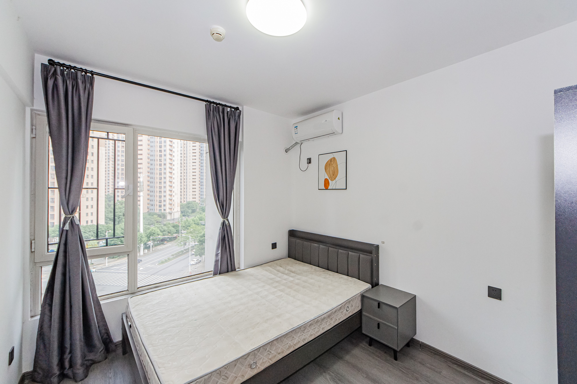 北辰三角洲E3区  3室2厅2卫    166.0万卧室