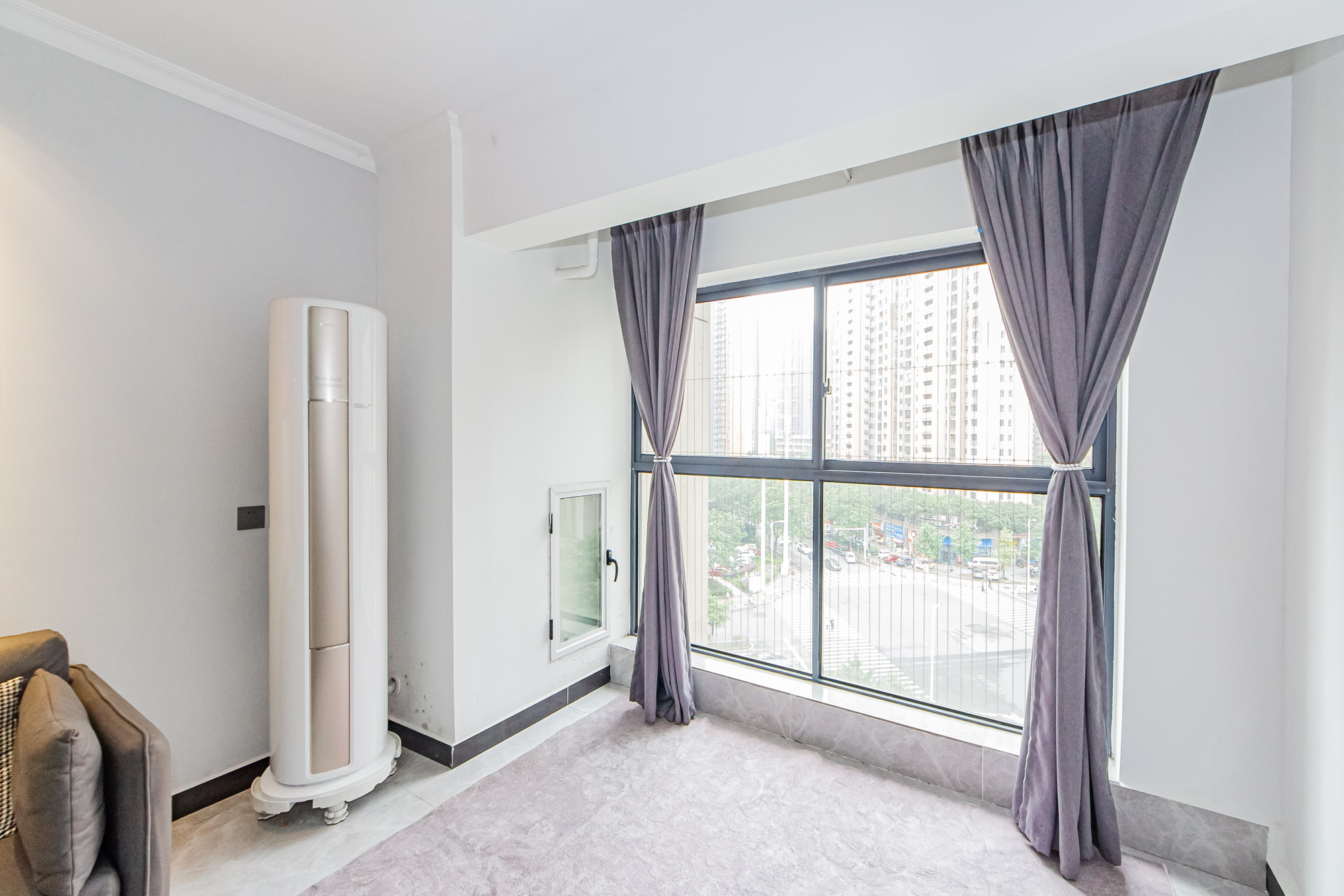 北辰三角洲E3区  3室2厅2卫    166.0万阳台