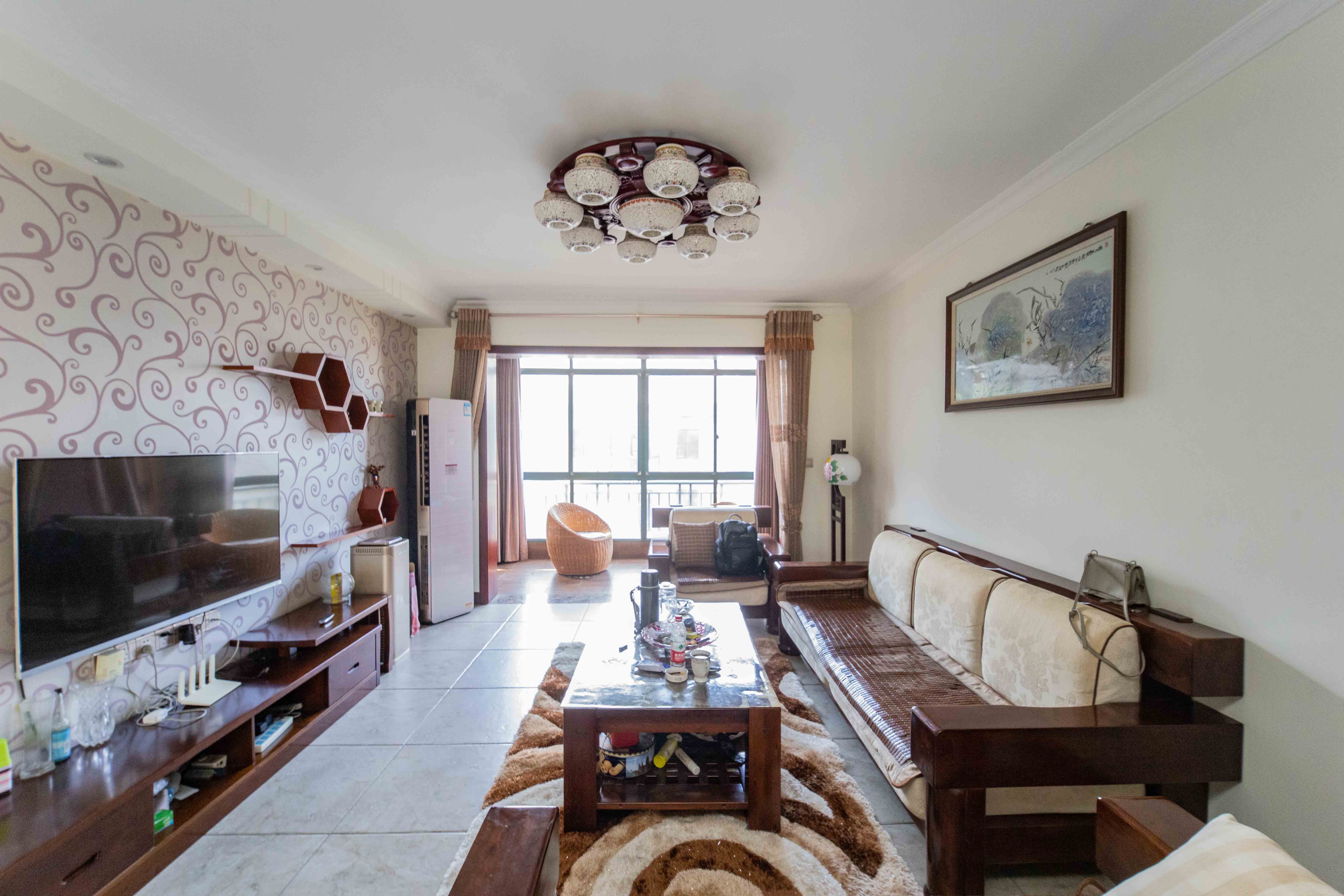 星城世家 5室3厅3卫 190.0万 星城世家 5室3厅3卫 190.0万客厅