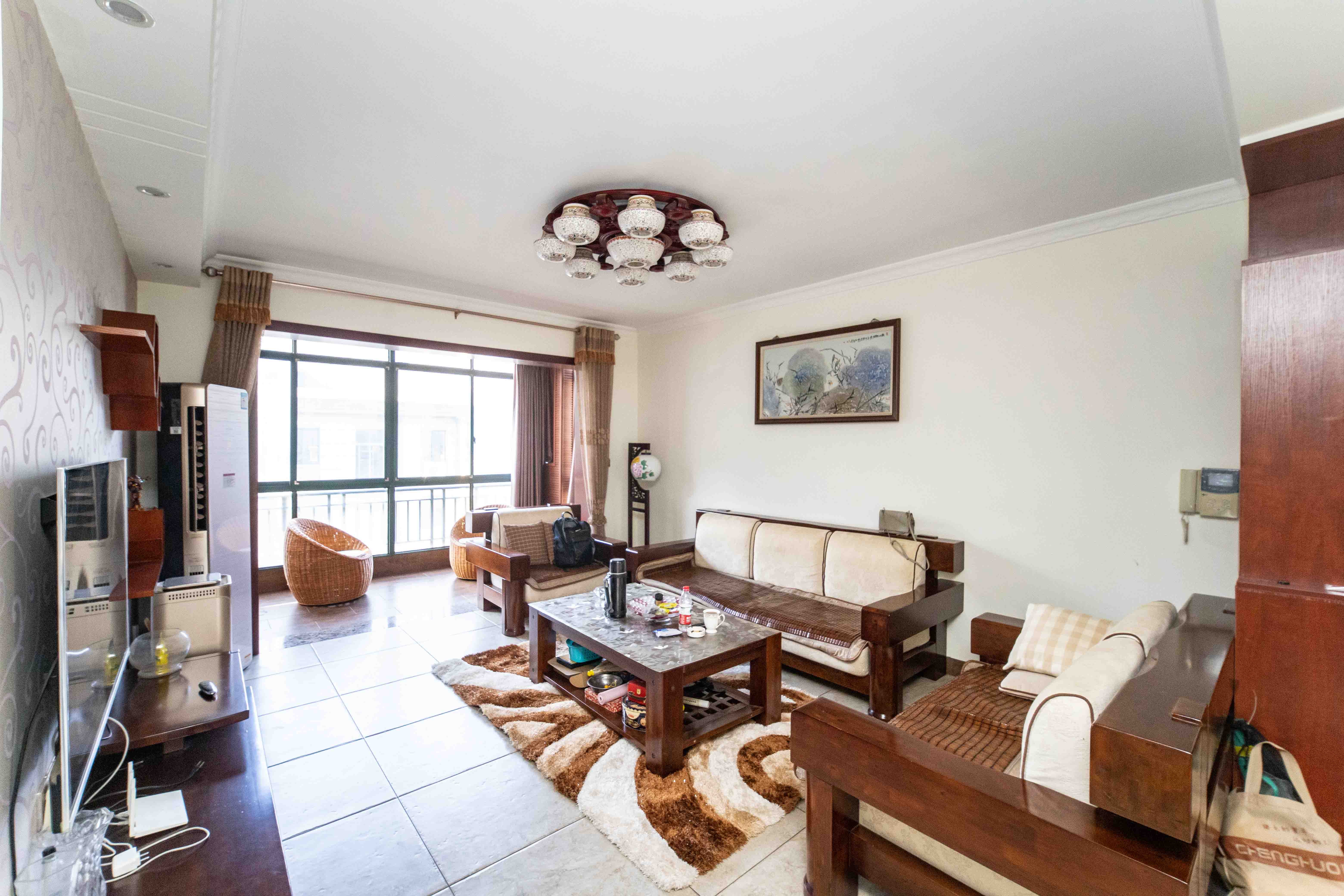 星城世家 5室3厅3卫 190.0万 星城世家 5室3厅3卫 190.0万客厅