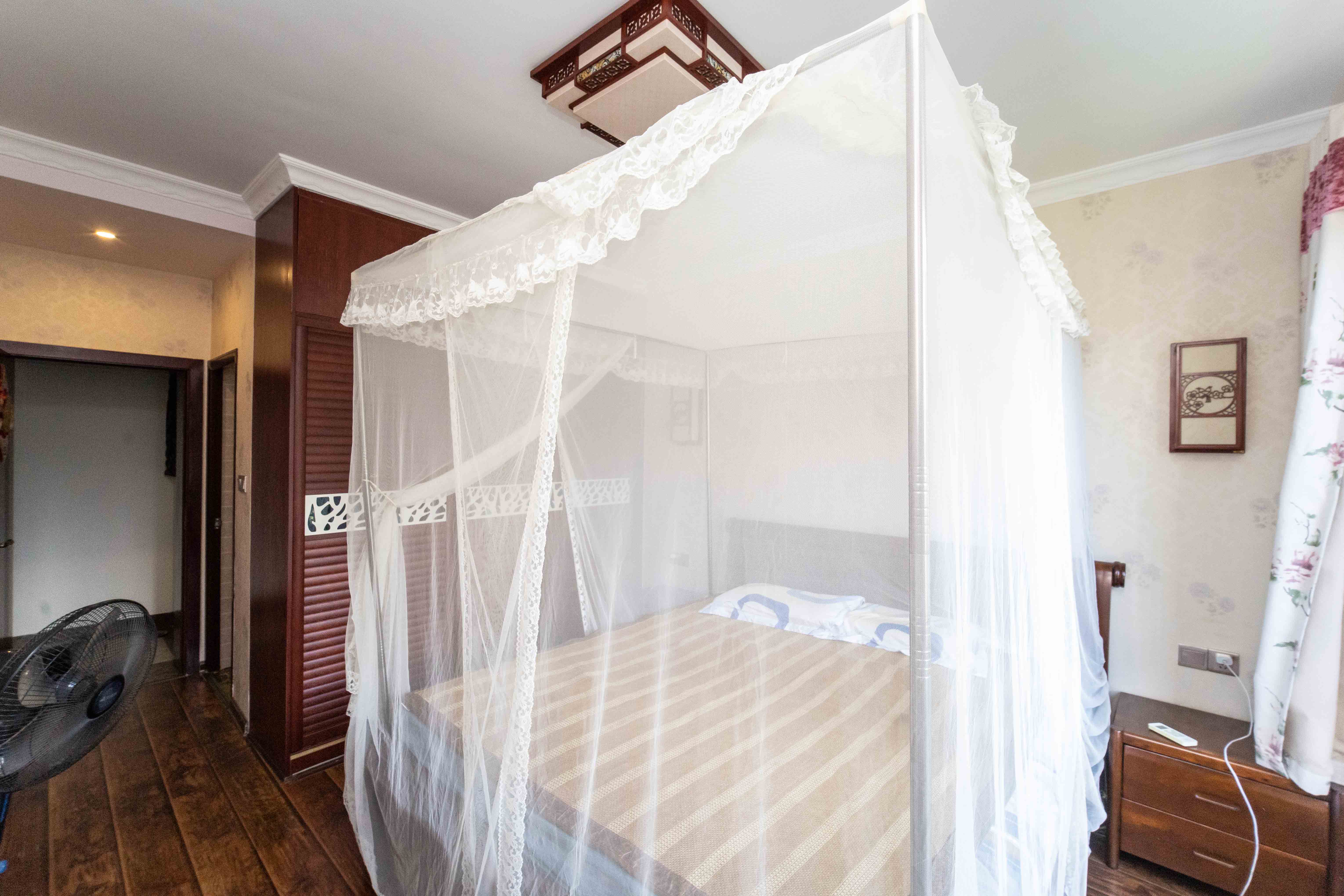 星城世家 5室3厅3卫 190.0万 星城世家 5室3厅3卫 190.0万卧室