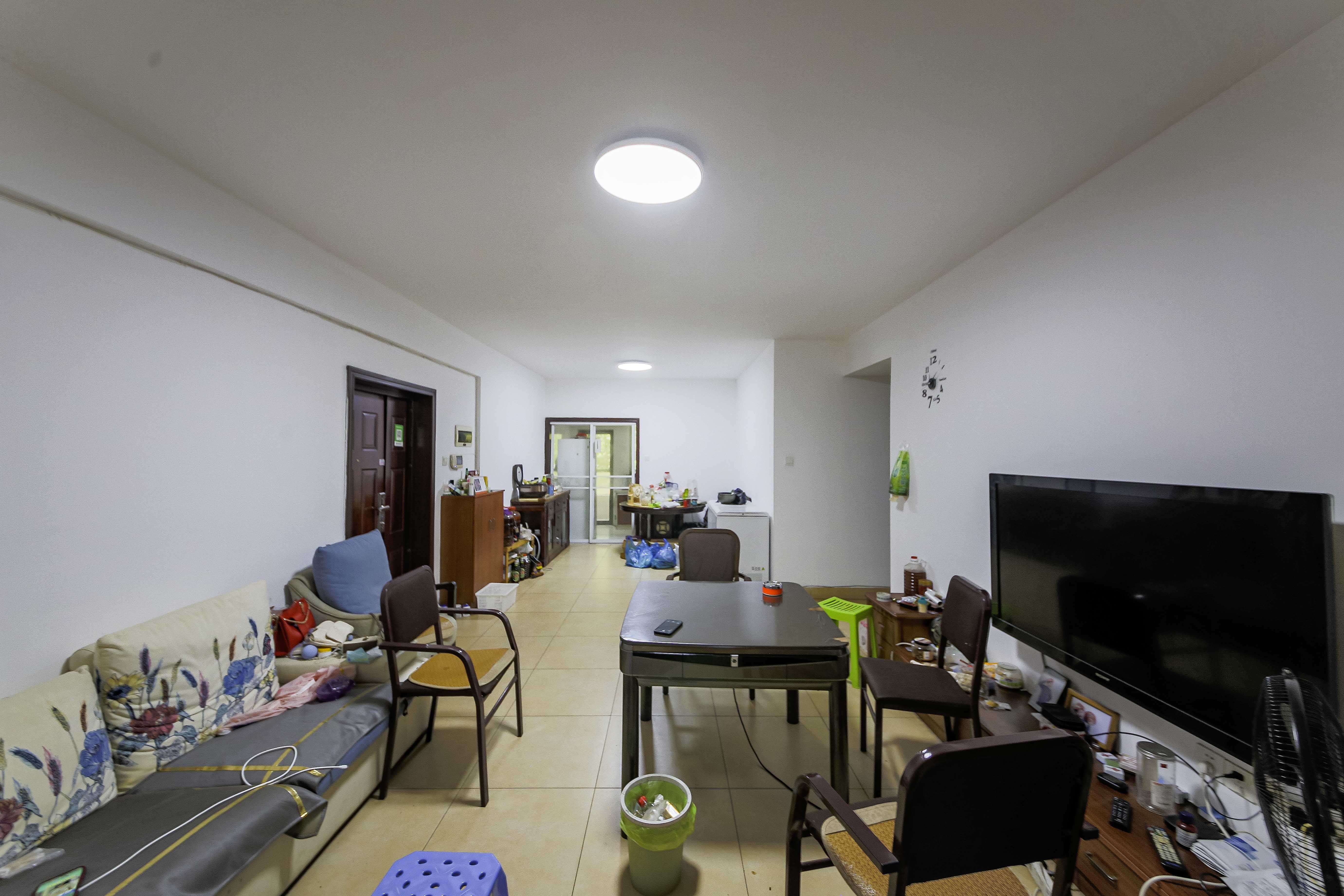 鑫远湘府华城 3室2厅1卫 139.0万 鑫远湘府华城 3室2厅1卫 139.0万客厅