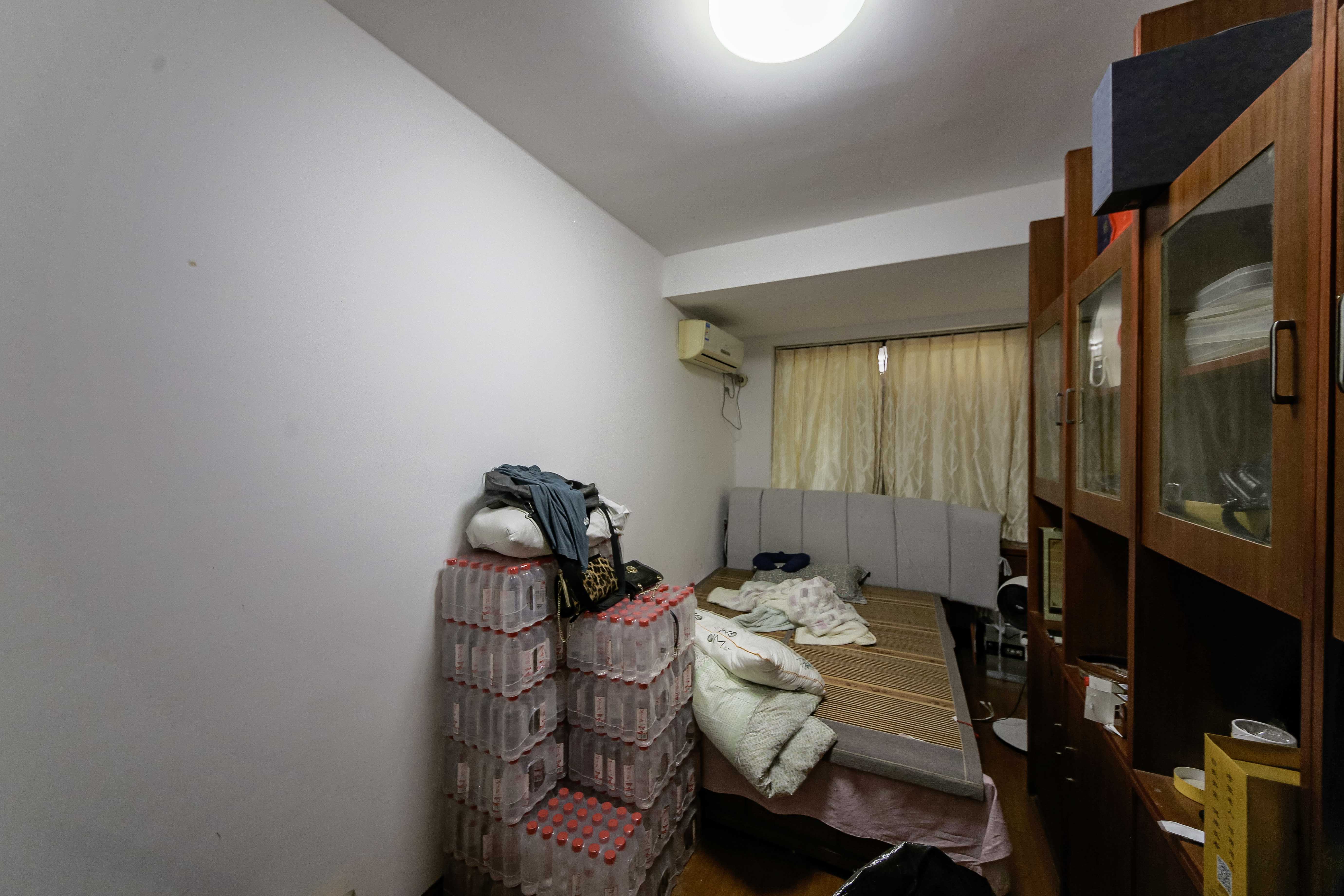 鑫远湘府华城 3室2厅1卫 139.0万 鑫远湘府华城 3室2厅1卫 139.0万卧室