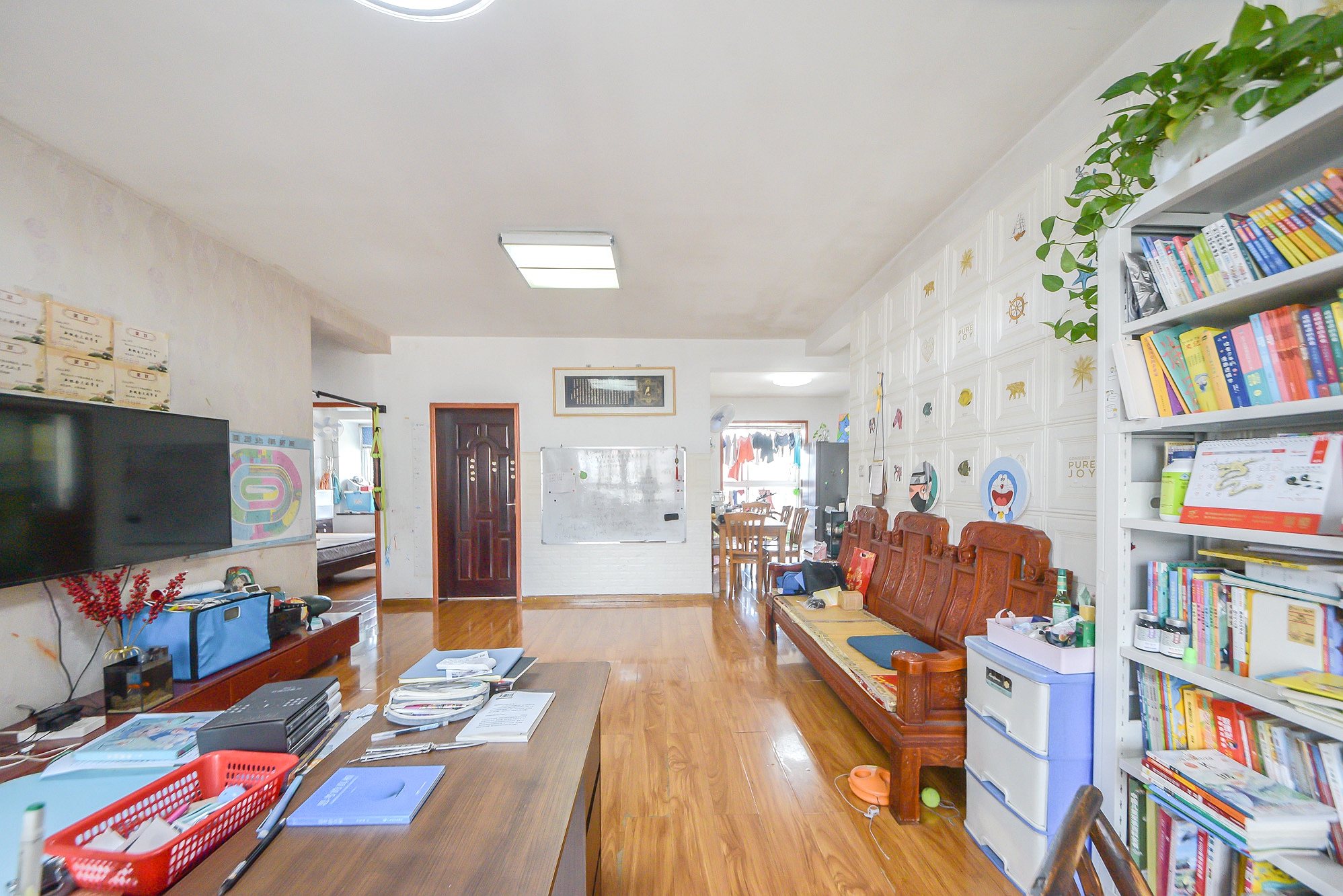 嘉盛华庭(一期、二期、三期)  3室2厅2卫    108.0万 嘉盛华庭(一期、二期、三期)  3室2厅2卫    108.0万客厅