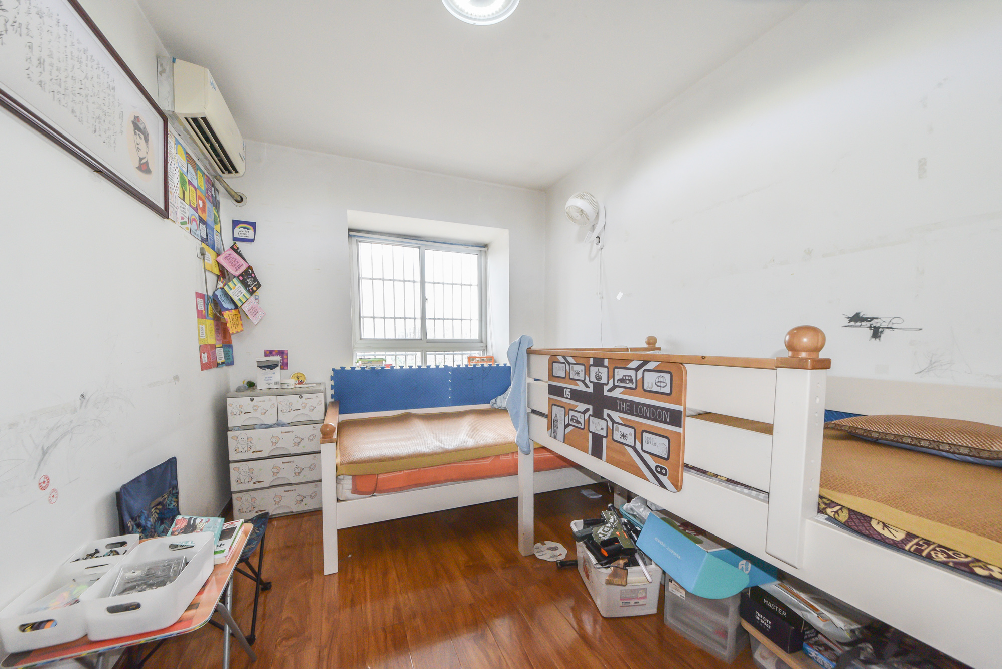 嘉盛华庭(一期、二期、三期)  3室2厅2卫    108.0万 嘉盛华庭(一期、二期、三期)  3室2厅2卫    108.0万卧室