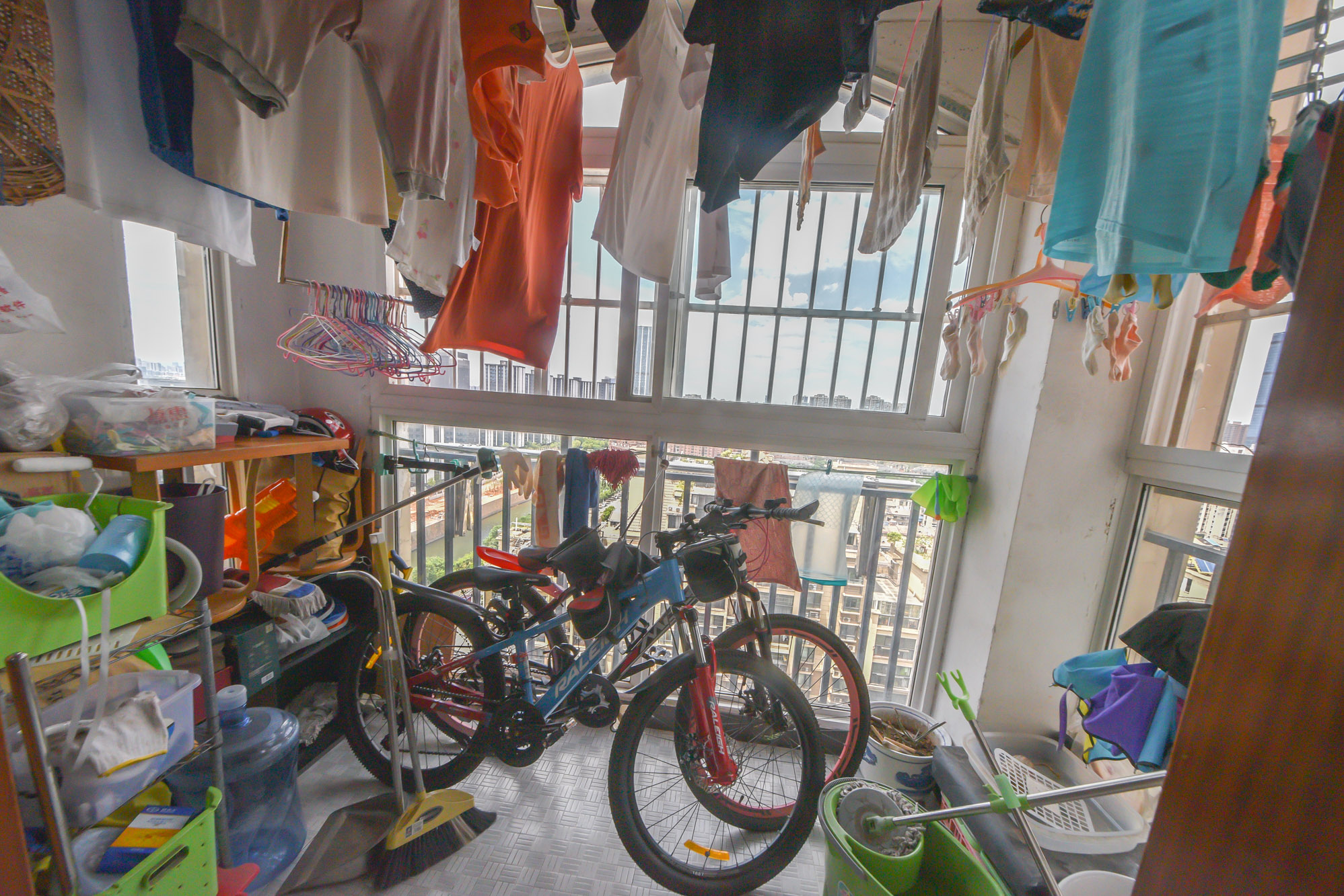 嘉盛华庭(一期、二期、三期)  3室2厅2卫    108.0万 嘉盛华庭(一期、二期、三期)  3室2厅2卫    108.0万阳台