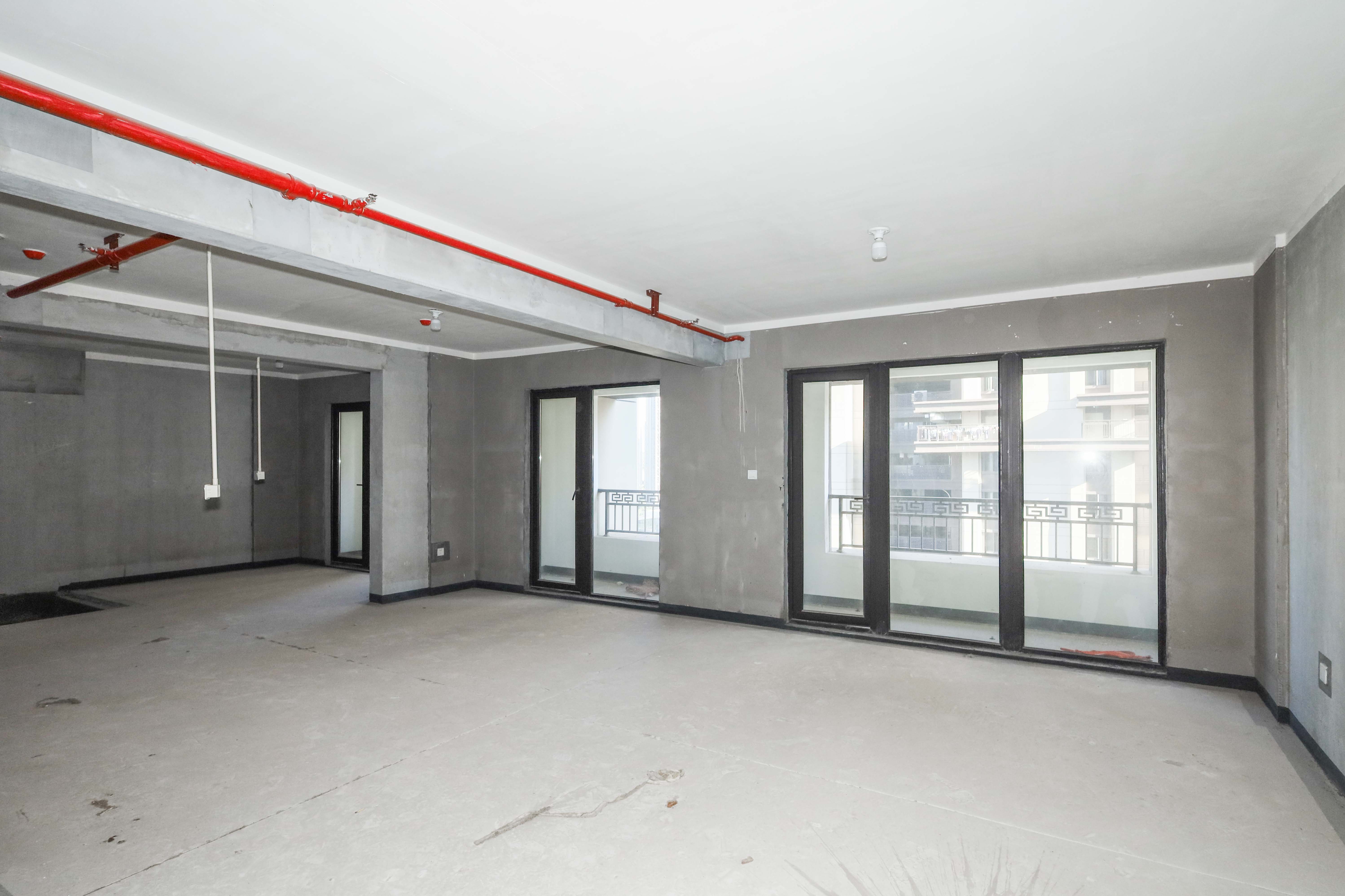 建发央著  4室2厅2卫   168.00万客厅