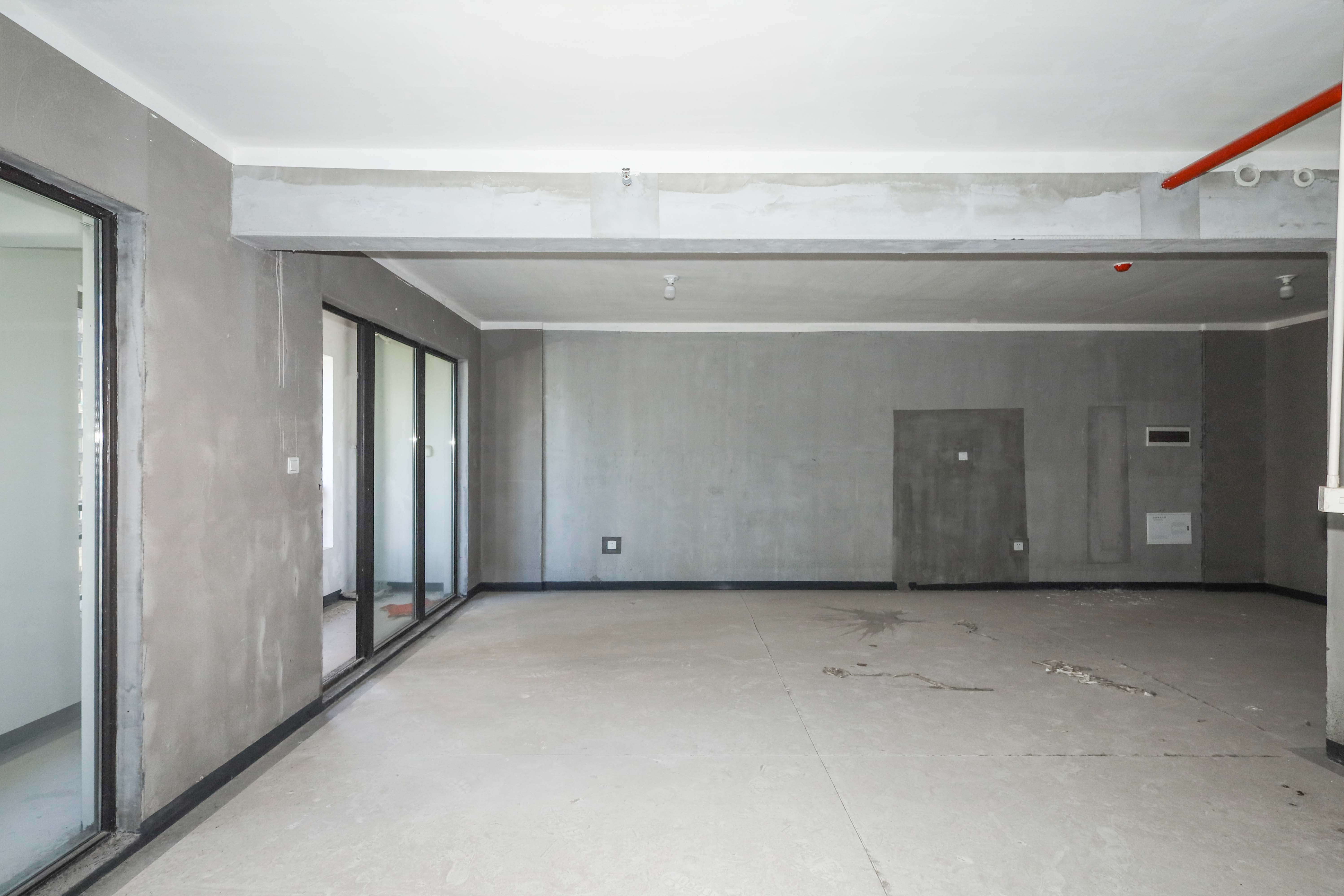 建发央著  4室2厅2卫   168.00万其他