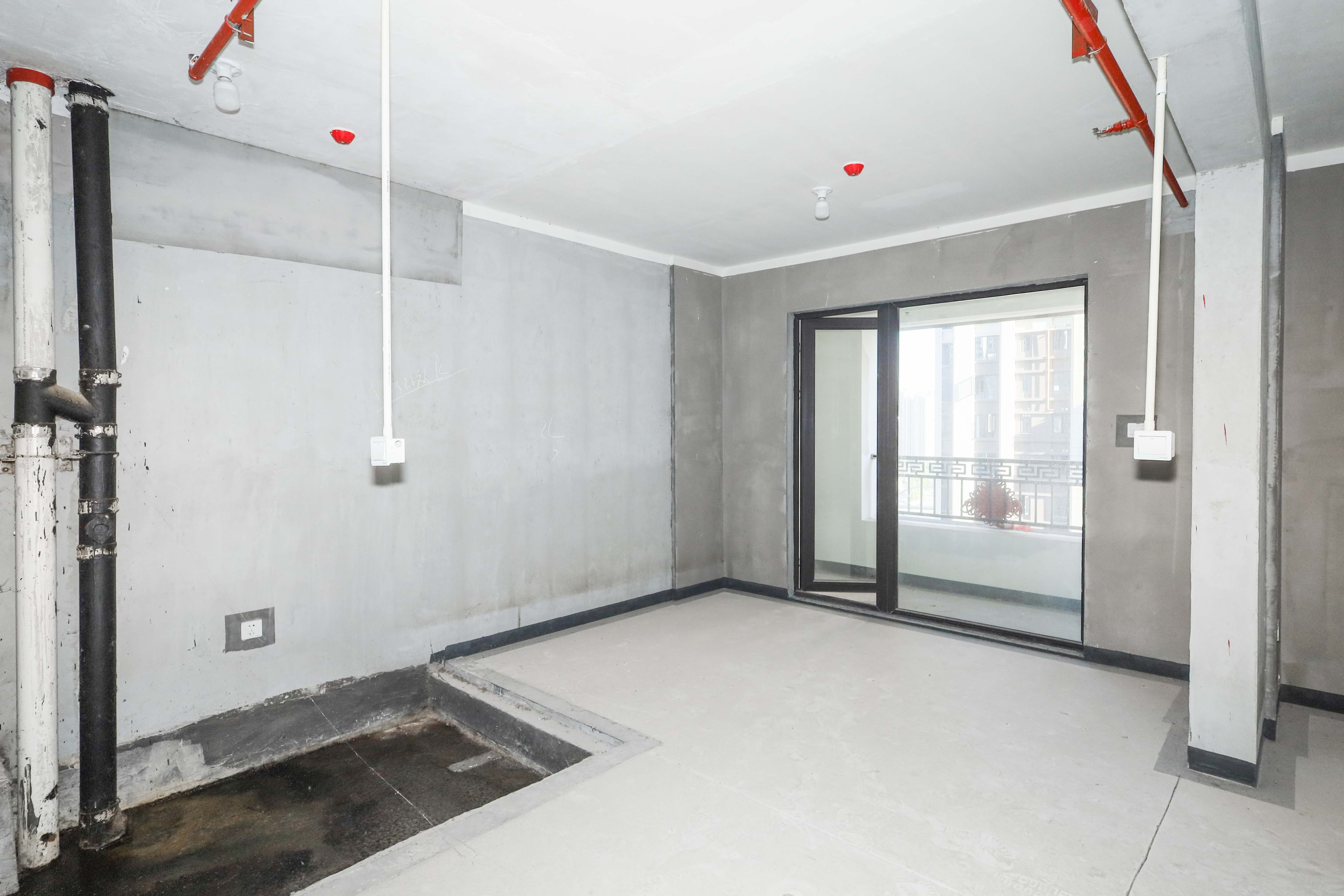 建发央著  4室2厅2卫   168.00万卧室