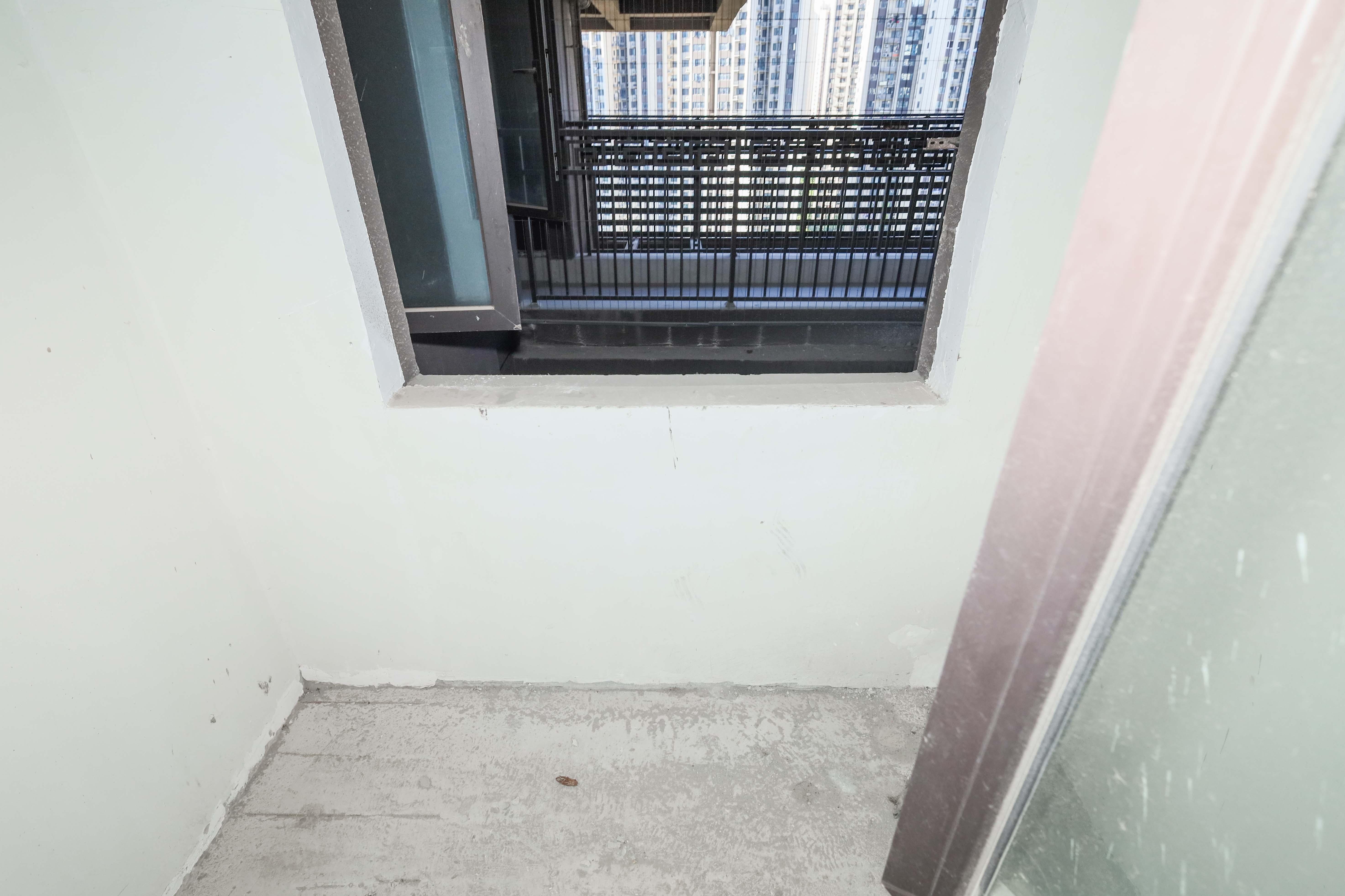 建发央著  4室2厅2卫   168.00万卫生间