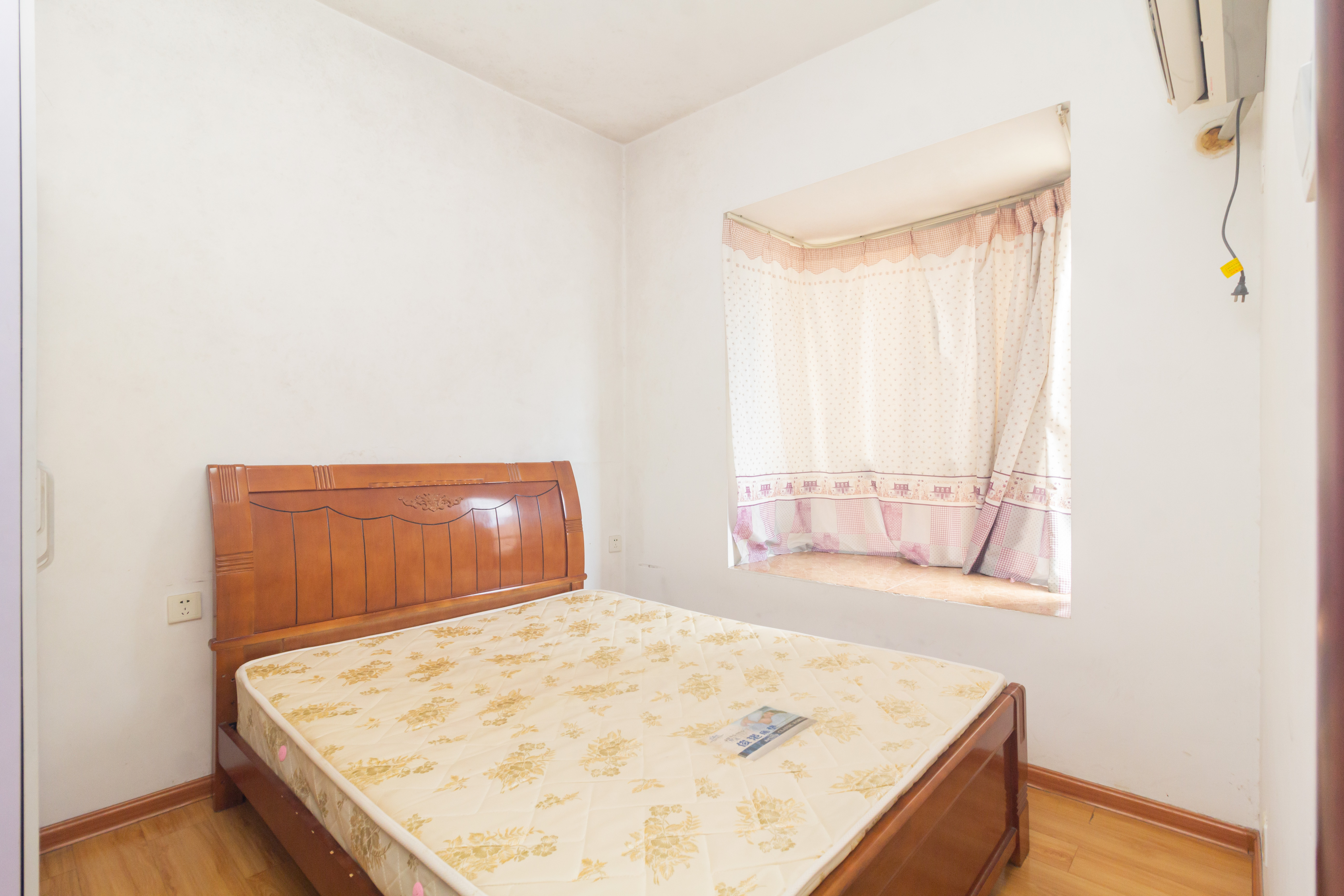 昌和商业中心/昌和国际 2室2厅1卫 49.8万 昌和商业中心/昌和国际 2室2厅1卫 49.8万卧室