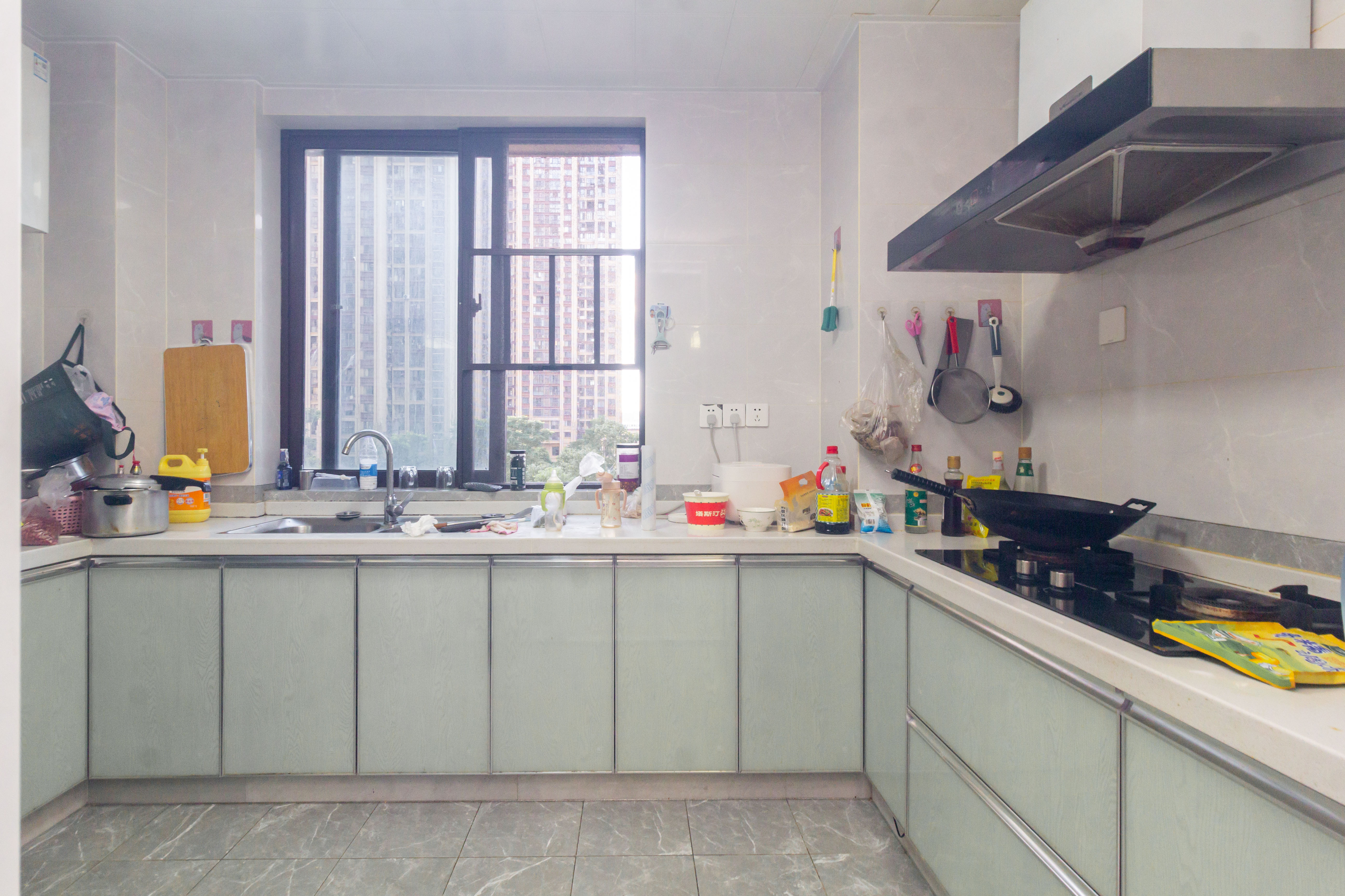 东方美地 4室2厅2卫 102.8万 东方美地 4室2厅2卫 102.8万厨房