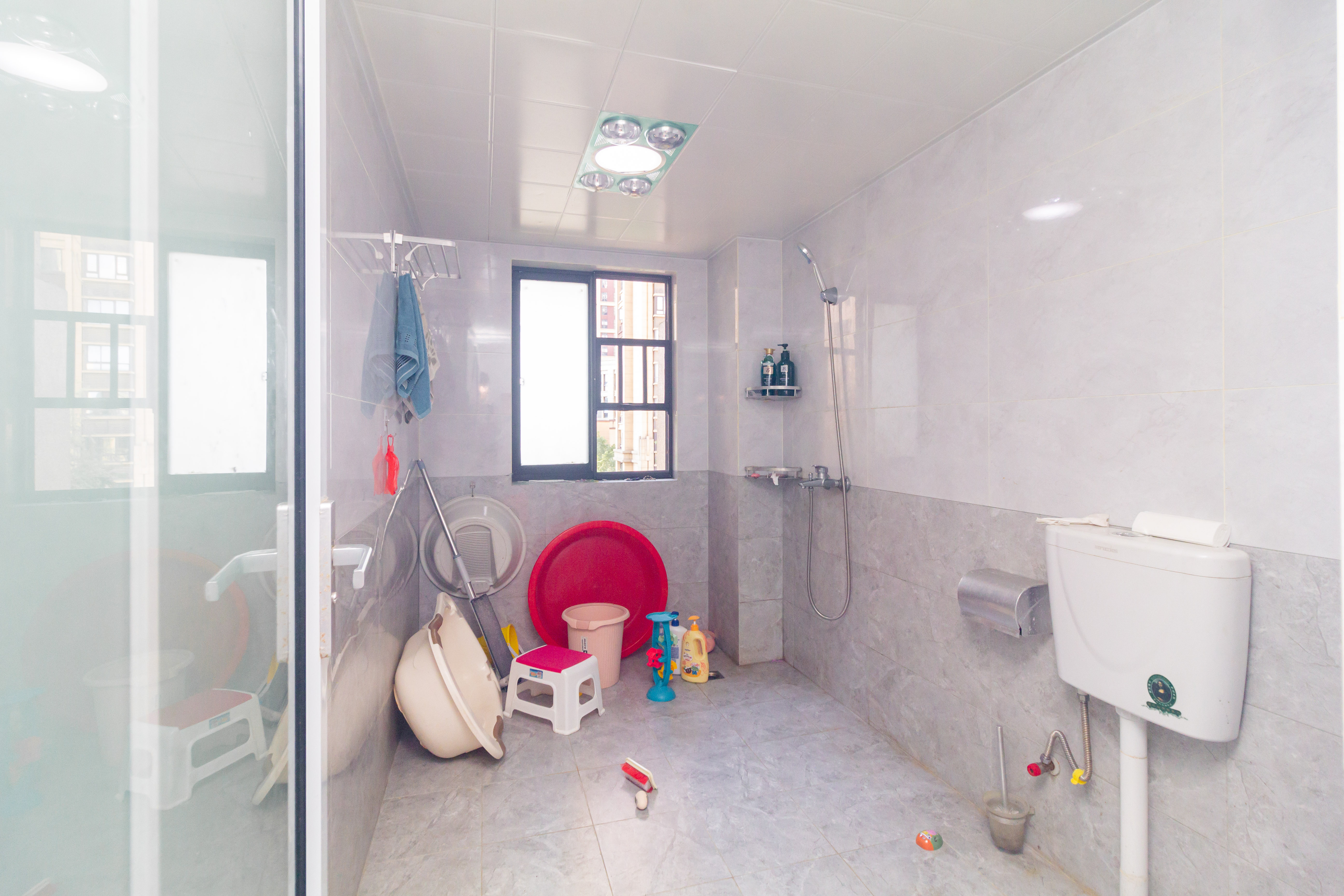 东方美地 4室2厅2卫 102.8万 东方美地 4室2厅2卫 102.8万卫生间