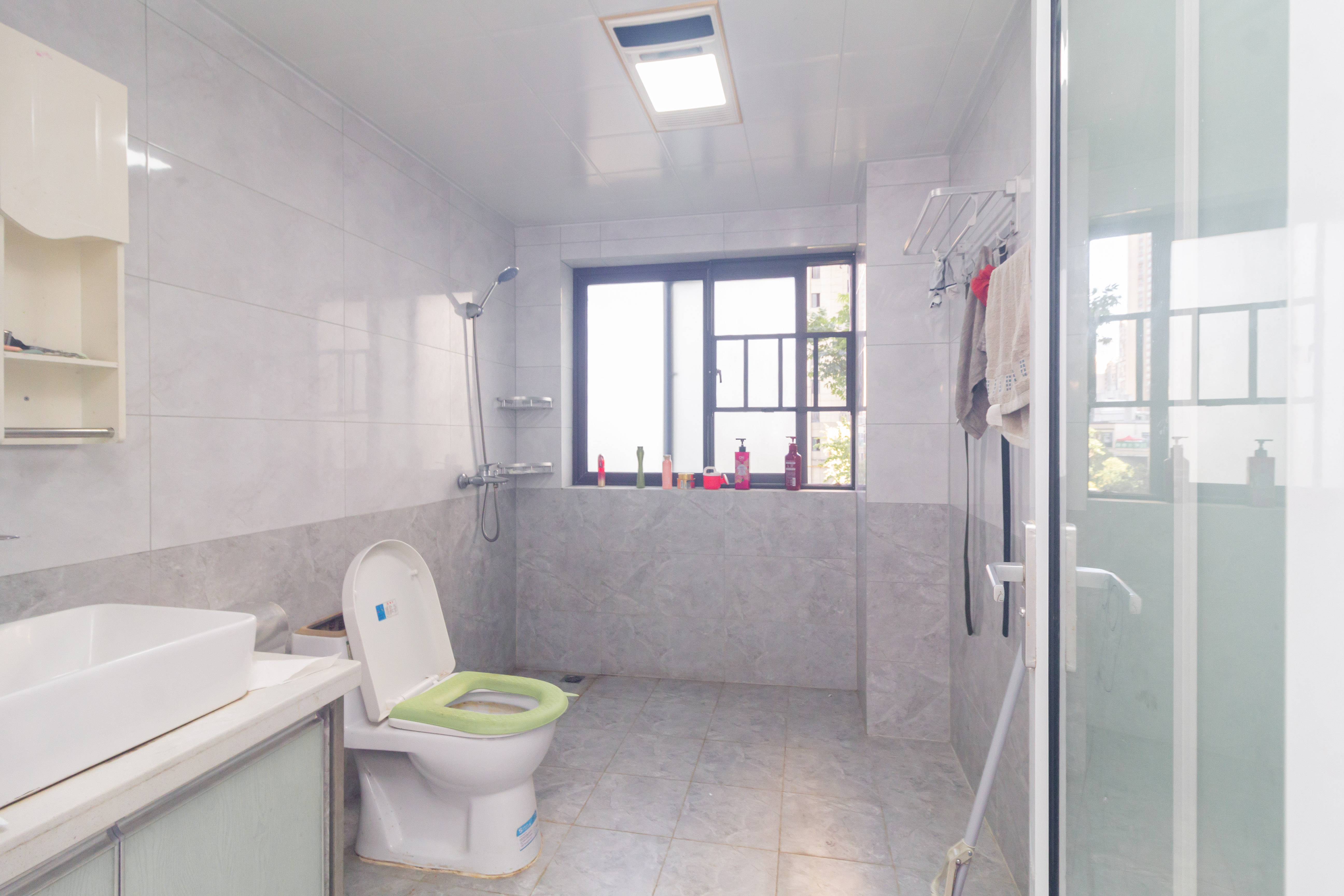 东方美地 4室2厅2卫 102.8万 东方美地 4室2厅2卫 102.8万卫生间