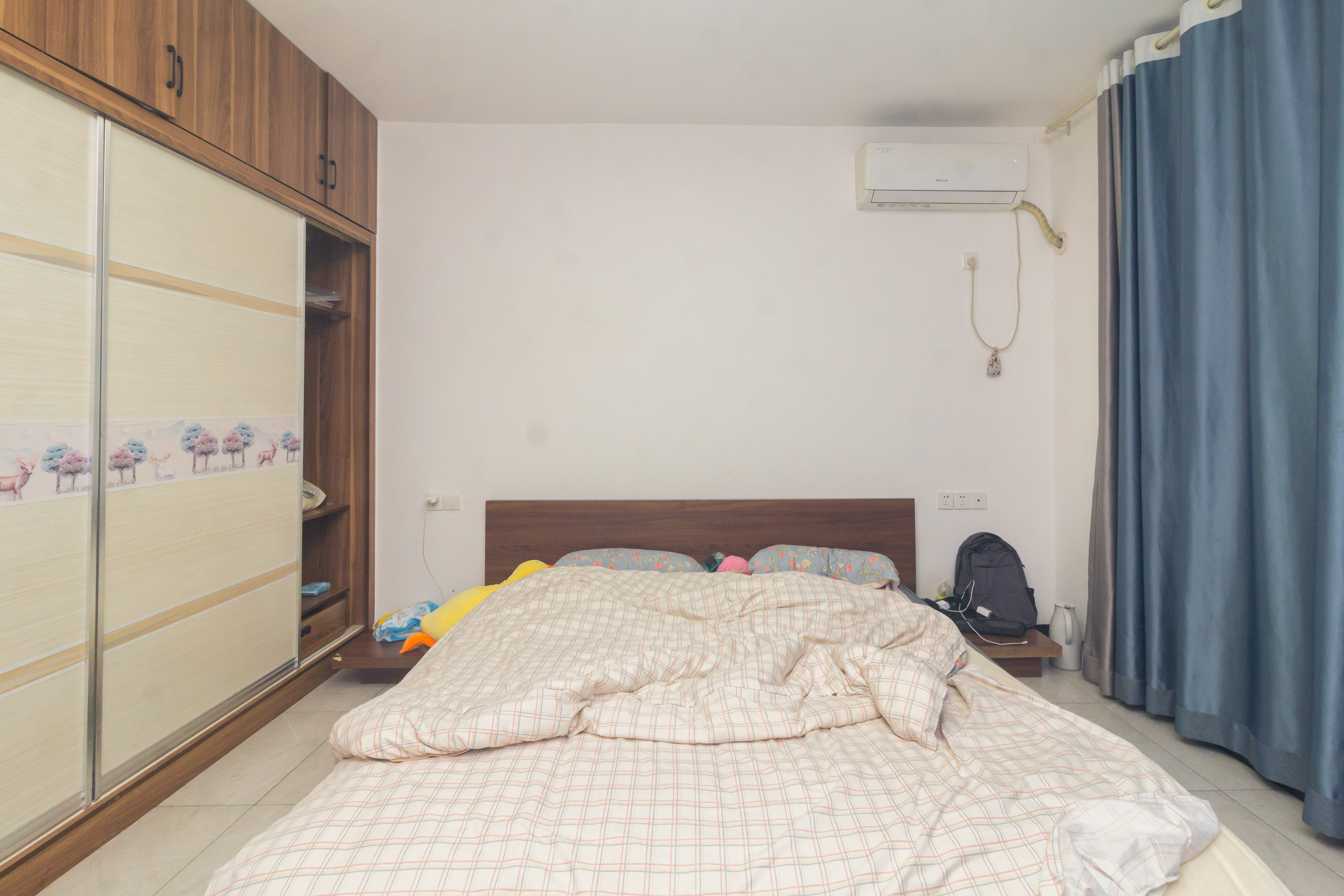 东方美地 4室2厅2卫 102.8万 东方美地 4室2厅2卫 102.8万卧室