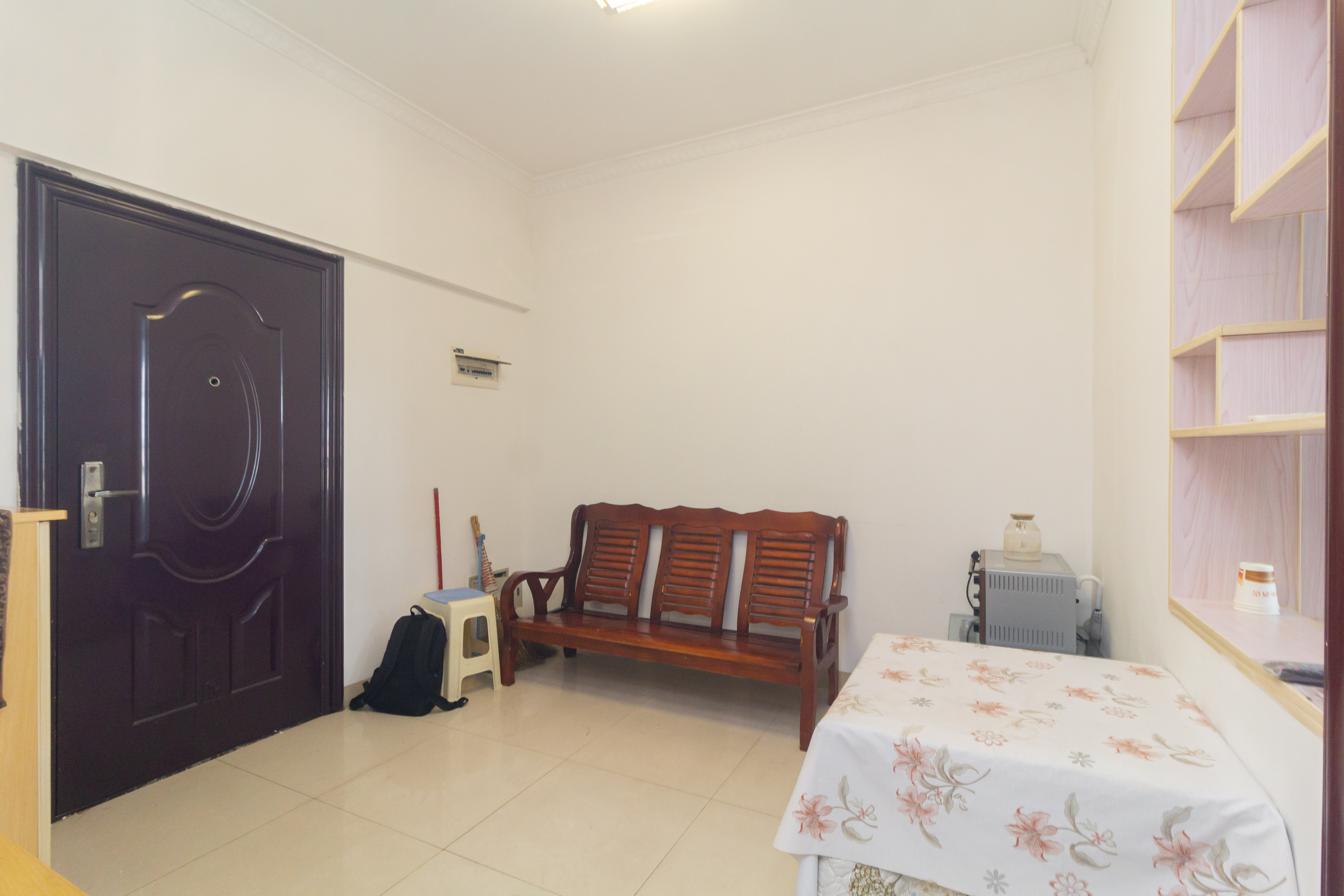 爵士湘 1室1厅1卫 18.0万 爵士湘 1室1厅1卫 18.0万客厅