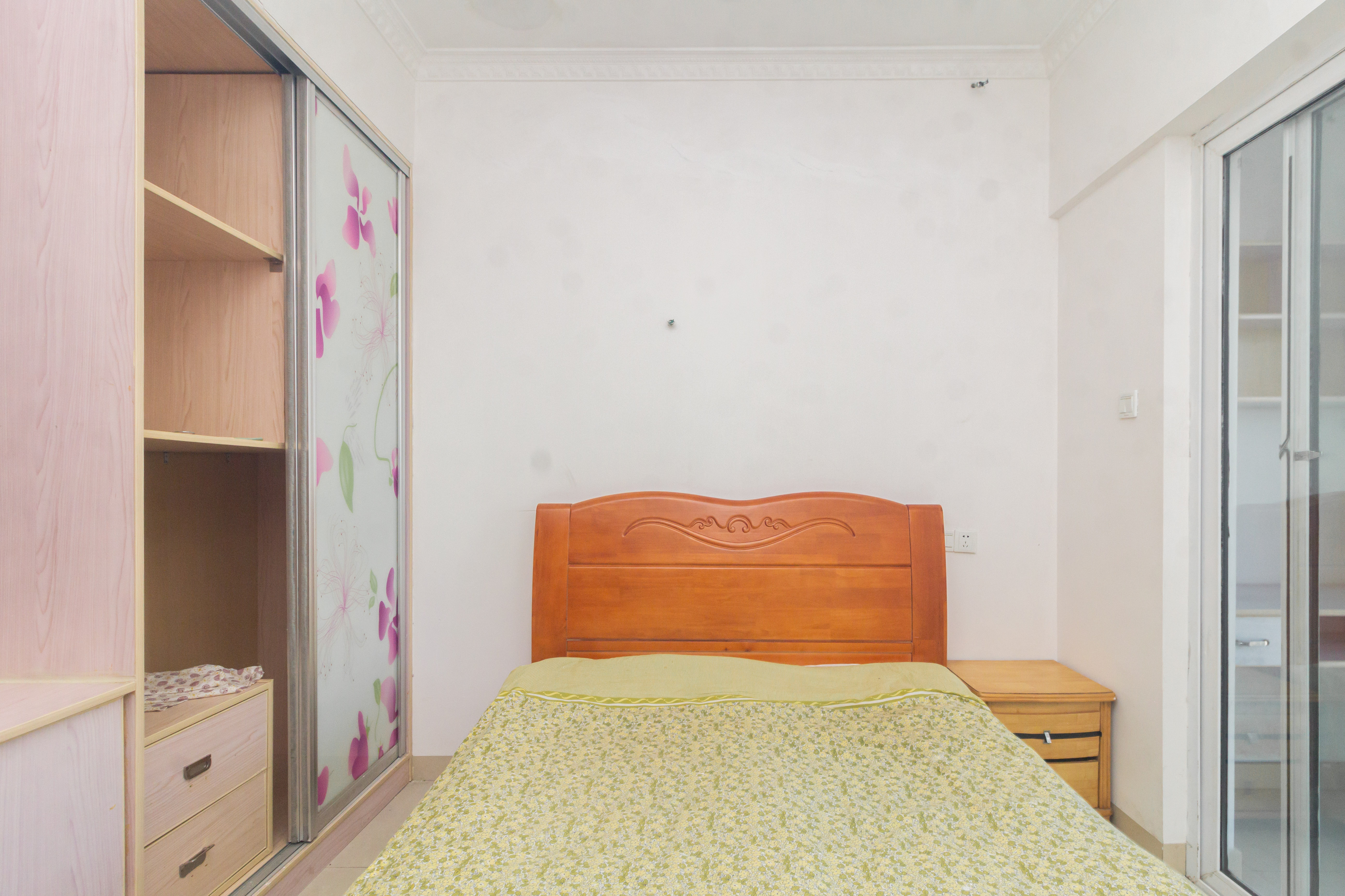 爵士湘 1室1厅1卫 18.0万 爵士湘 1室1厅1卫 18.0万卧室