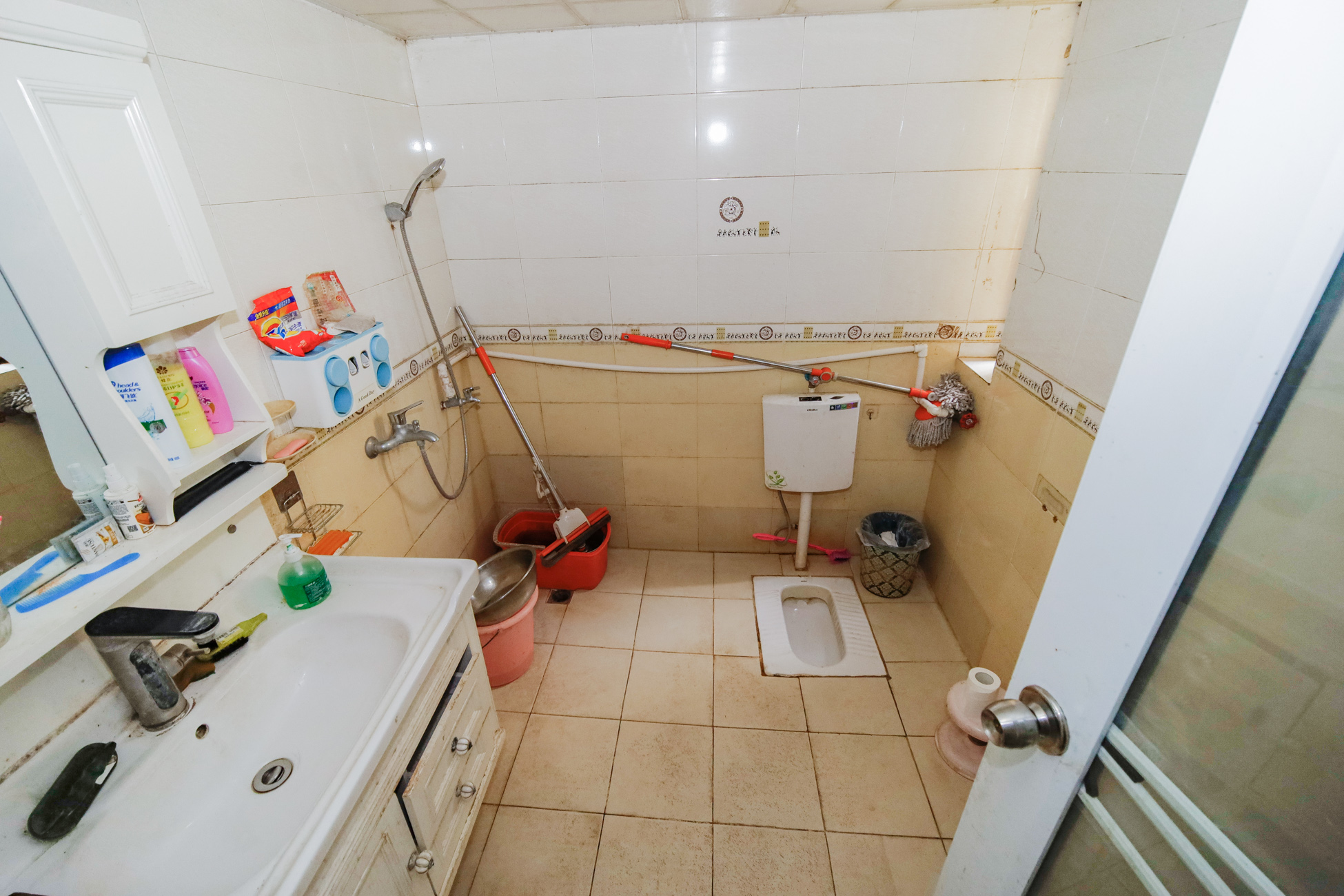 德馨园  3室2厅2卫    47.0万 德馨园  3室2厅2卫    47.0万卫生间