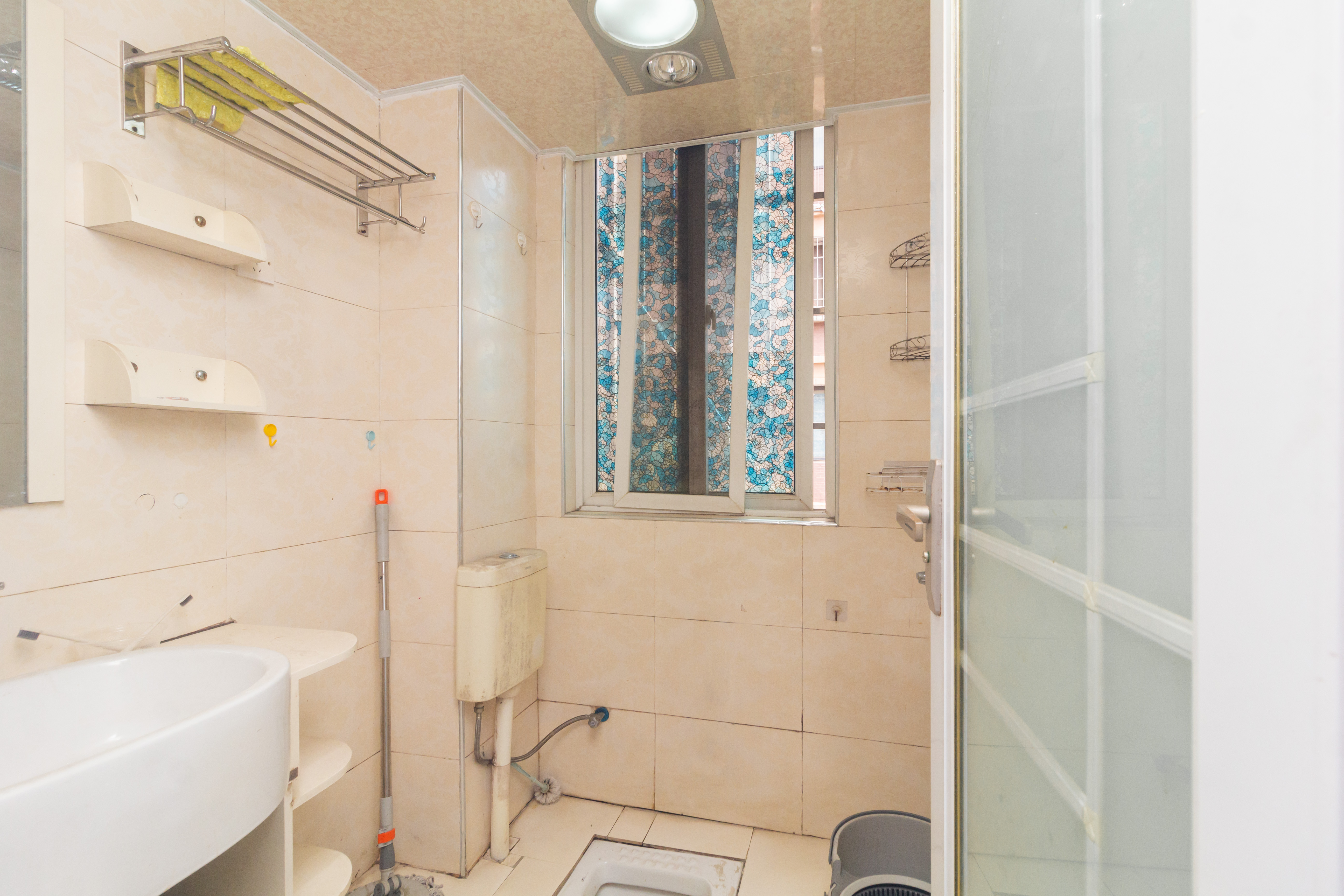 三景国际  3室2厅1卫    48.8万 三景国际  3室2厅1卫    48.8万卫生间