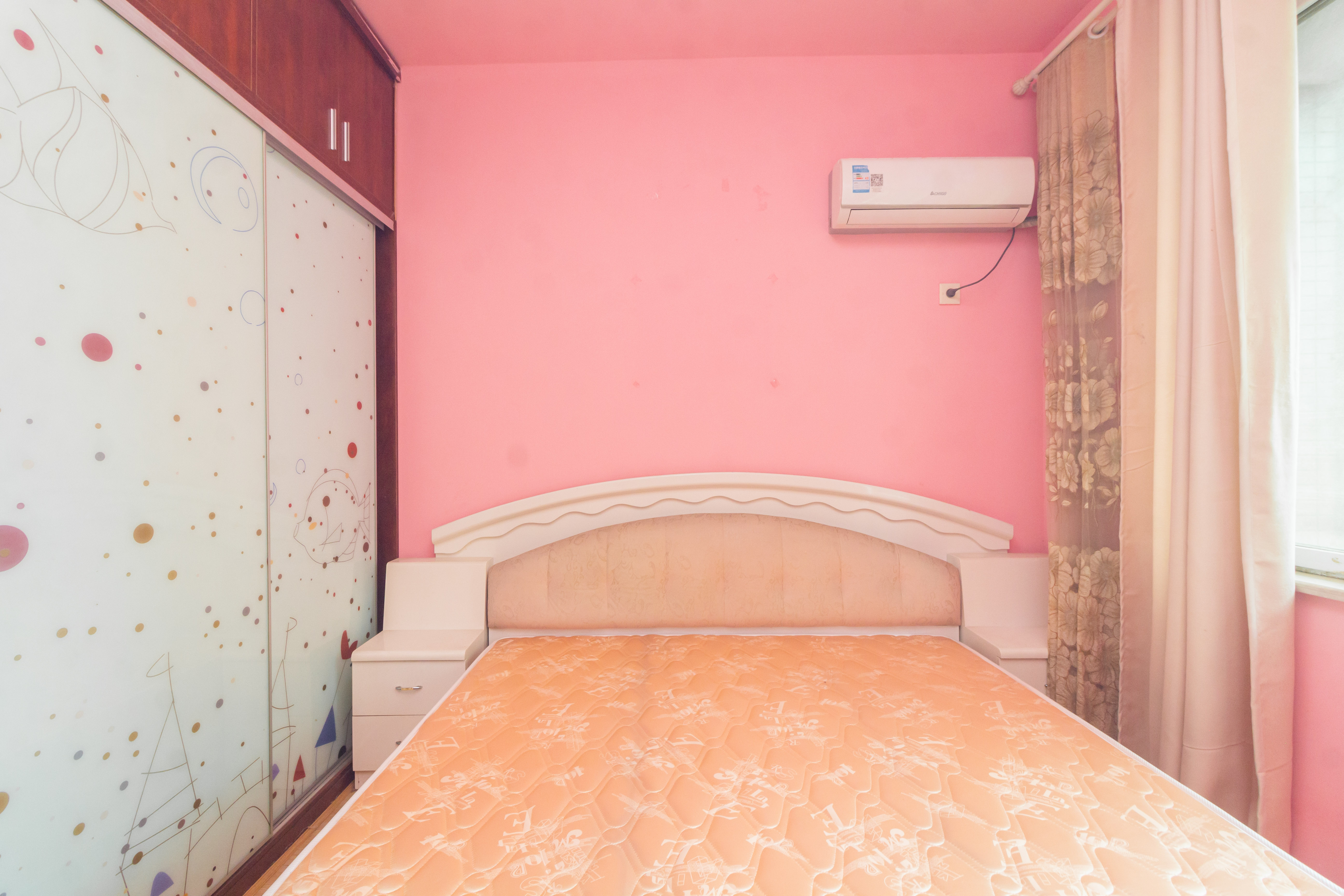 三景国际  3室2厅1卫    48.8万 三景国际  3室2厅1卫    48.8万卧室