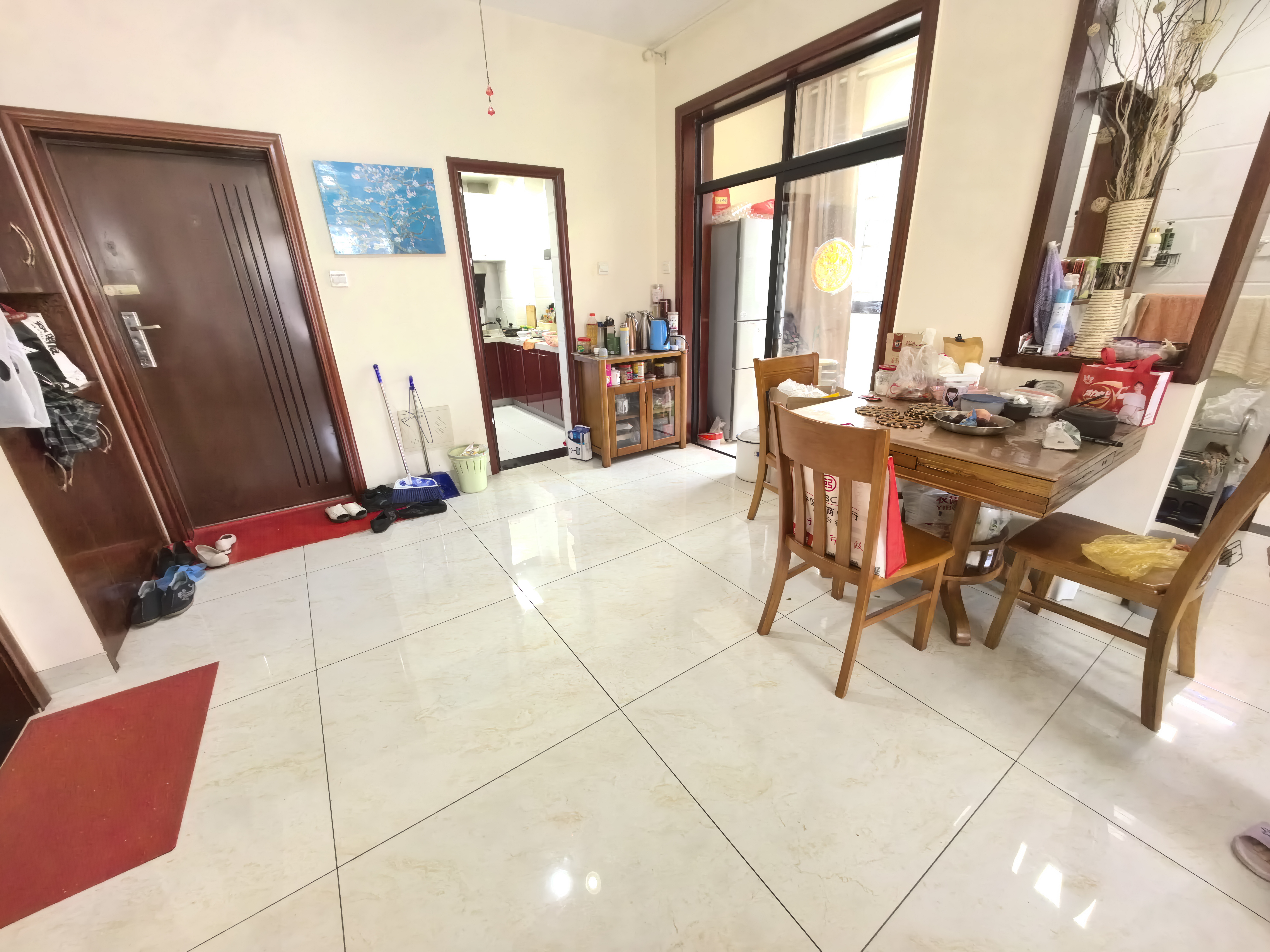 莱茵小镇 3室2厅1卫 45.0万 莱茵小镇 3室2厅1卫 45.0万室内图