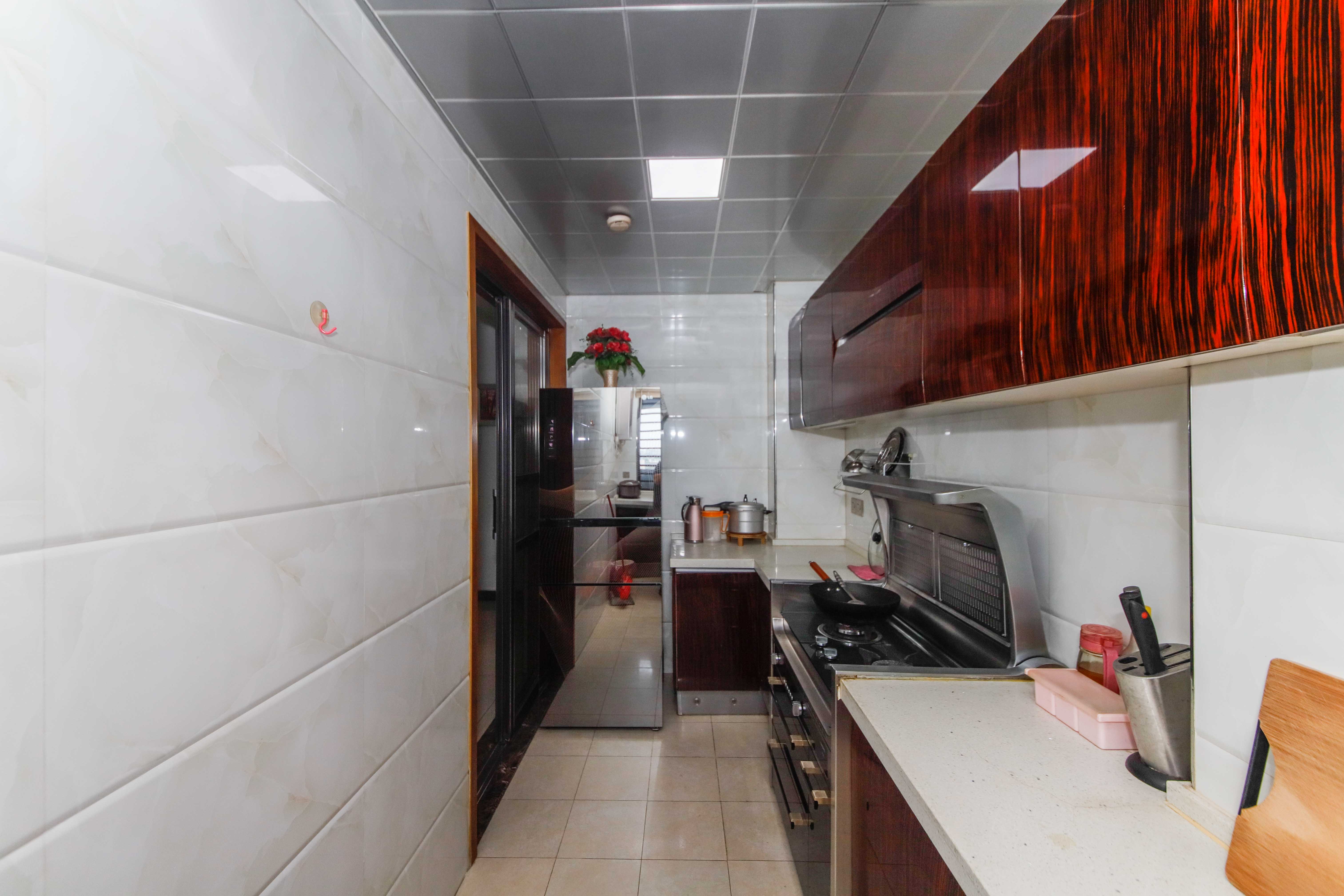 达美D6区  3室2厅2卫    89.8万厨房