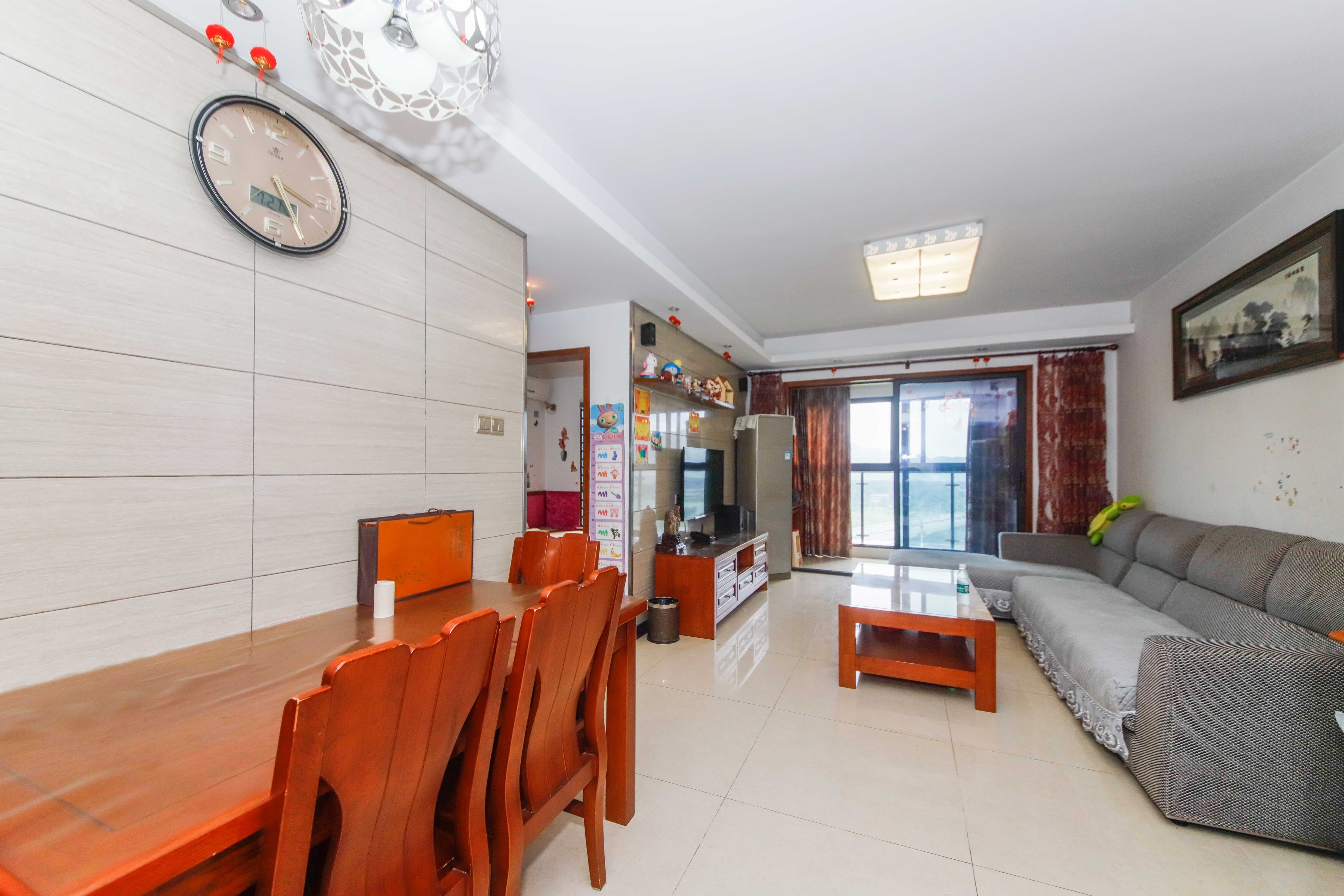 达美D6区  3室2厅2卫    89.8万其他