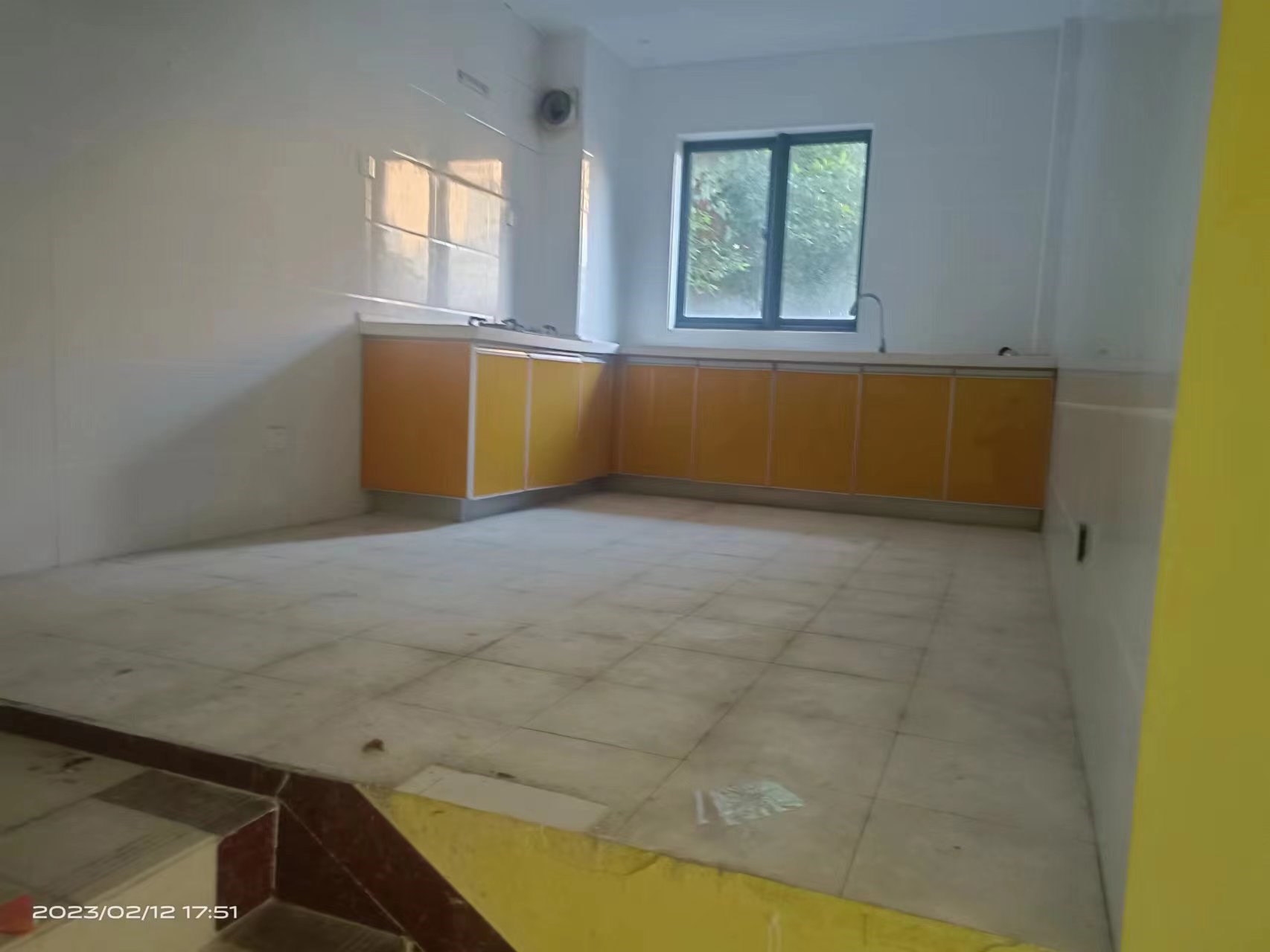 凤凰水城南岸别墅(御景天成) 4室2厅4卫 1000.0万 凤凰水城南岸别墅(御景天成) 4室2厅4卫 1000.0万客厅