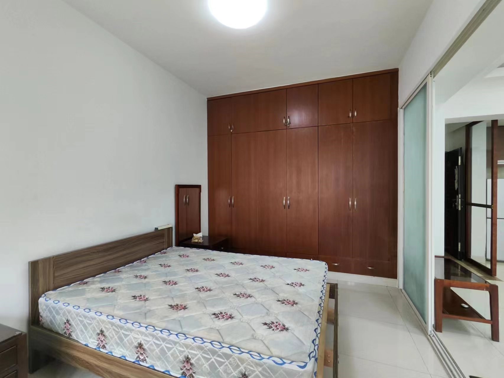 金蓝湾 1室1厅1卫 160.0万 金蓝湾 1室1厅1卫 160.0万客厅