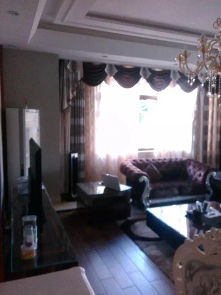 凤凰水城红树湾别墅(新) 5室2厅4卫 1600.0万 凤凰水城红树湾别墅(新) 5室2厅4卫 1600.0万客厅